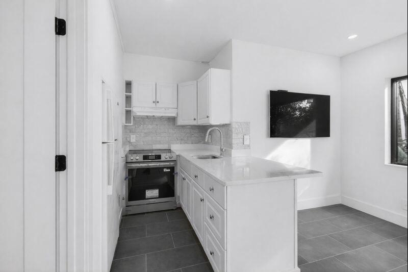 ROSEDALE ADD WPB AMNDED P - Residential Lease