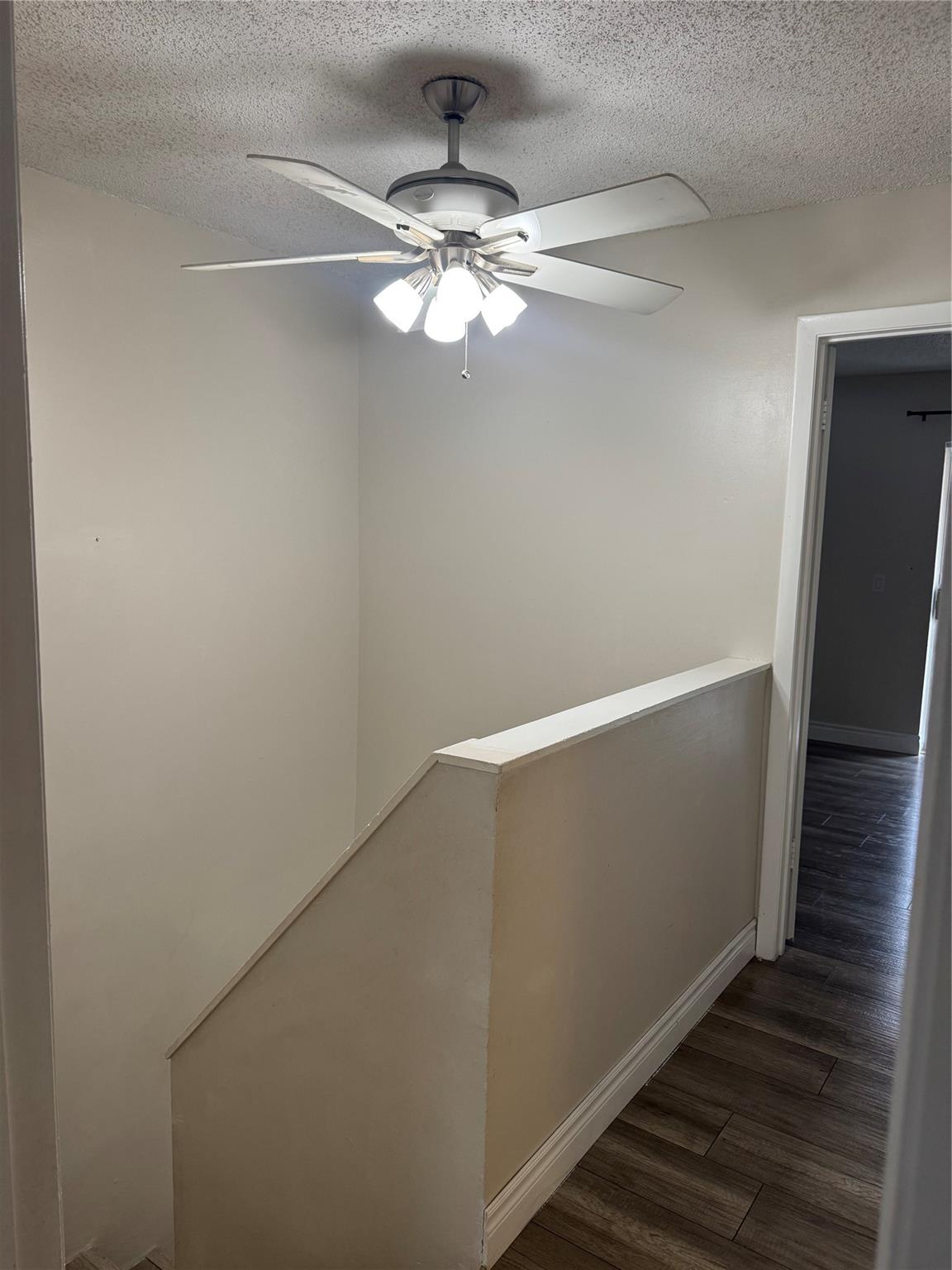 BRENTWOOD TOWNHOUSE - Residential