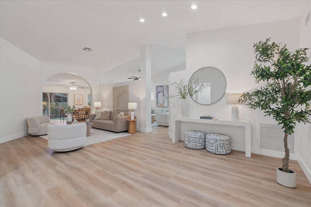 Photo of 9950 Harbour Lake Circle, Boynton Beach, FL 33437 (MLS # B26015386)