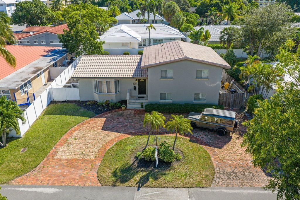 Photo of 4850 NE 28th Avenue, Fort Lauderdale, FL 33308 (MLS # R11133376)