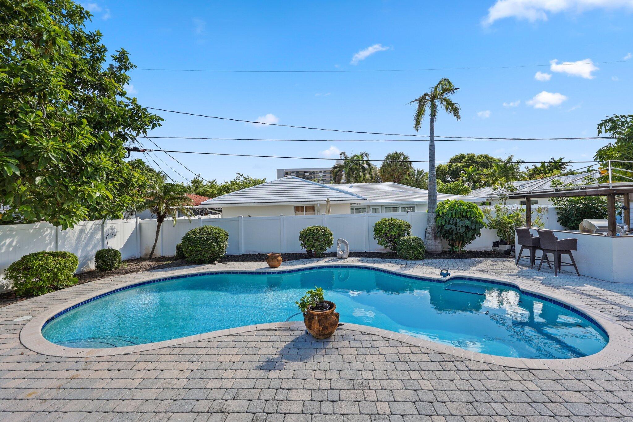 CORAL RIDGE COUNTRY CLUB - Residential