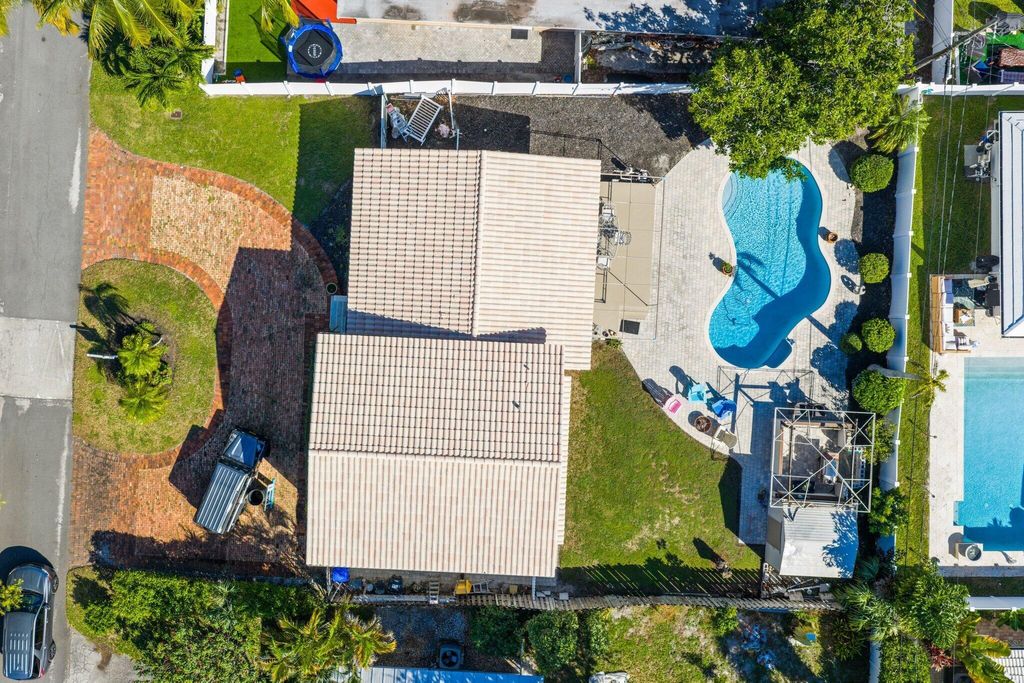 Photo of 4850 NE 28th Avenue, Fort Lauderdale, FL 33308 (MLS # R11133376)