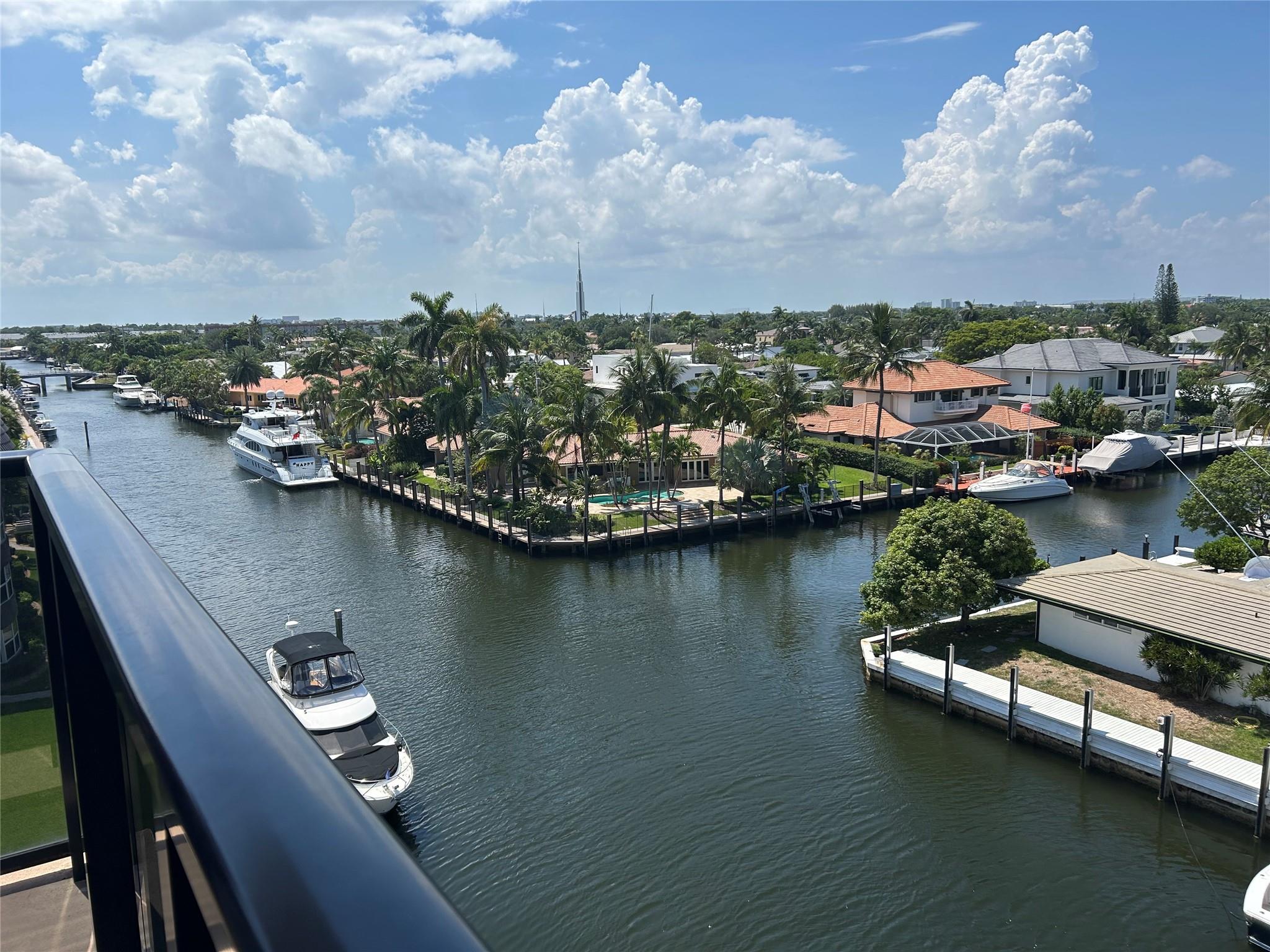 Welcome to the Warwick- Located right on the Intracoastal at Commercial building in the Heart of Ft Lauderdale-This unit is a corner with Fabulous Intracoastal and Canal Views-Support Animals only in this building !Walk to Lauderdale by the sea, Many Restaurants and Shops ! Watch the Boats go by from your balcony !