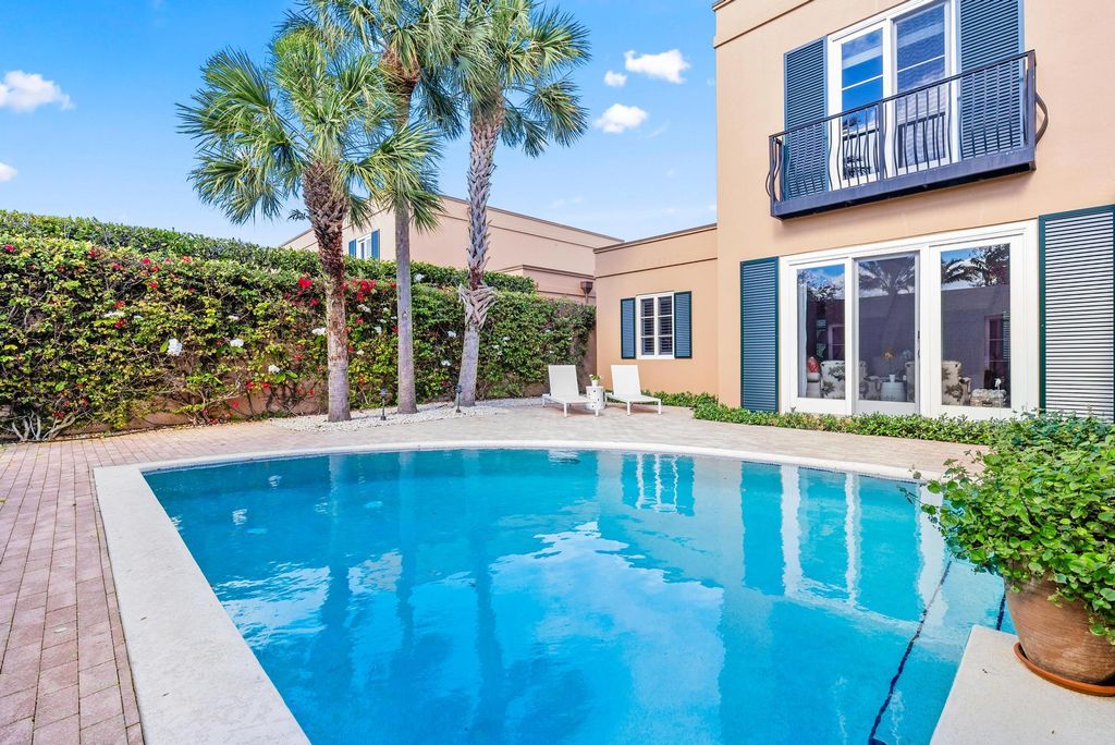 Photo of 11735 SE Florida Avenue, Hobe Sound, FL 33455 (MLS # R10961828)