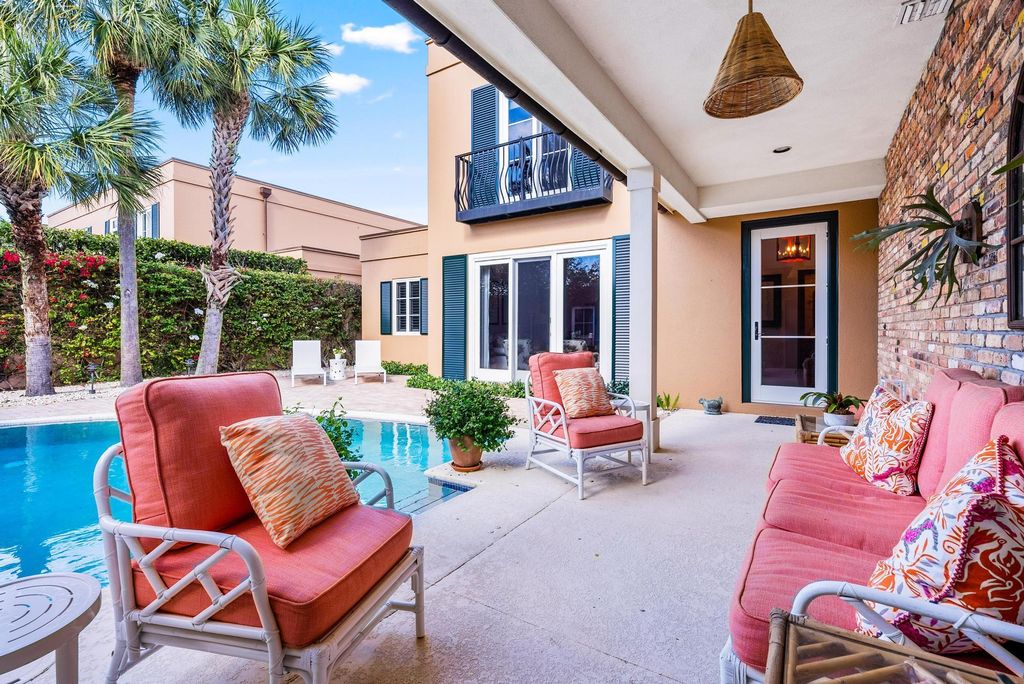 Photo of 11735 SE Florida Avenue, Hobe Sound, FL 33455 (MLS # R10961828)