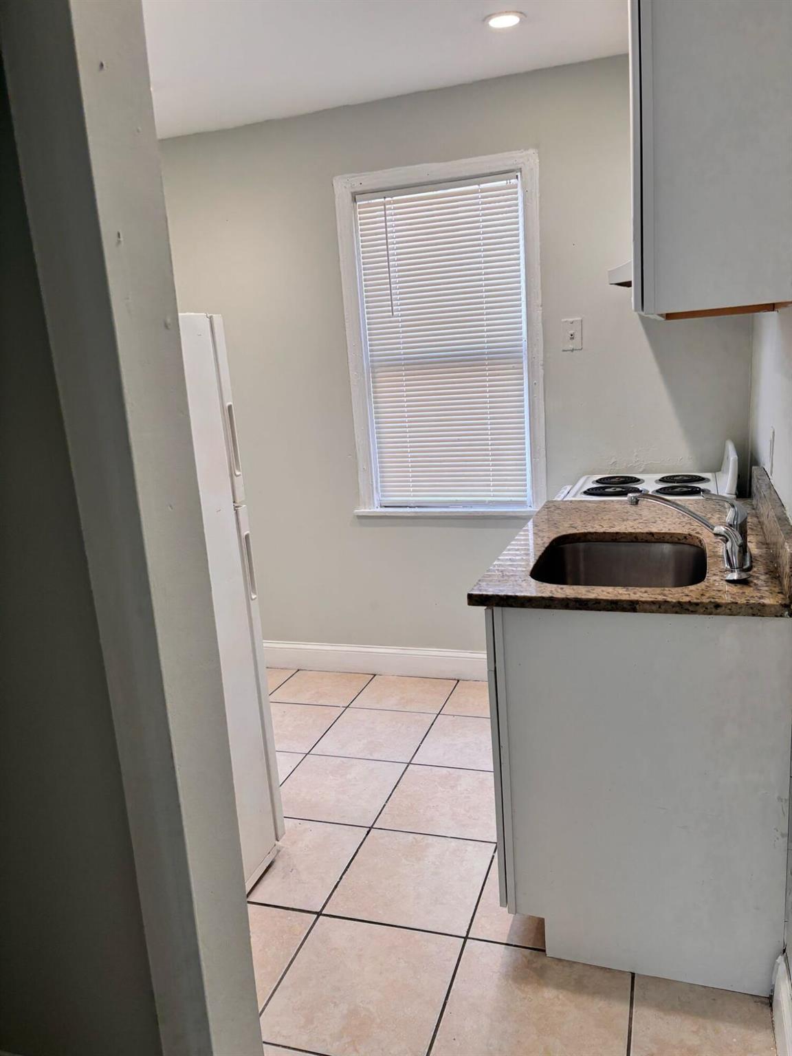 FRESHWATER ADD TO WPB - Residential Lease