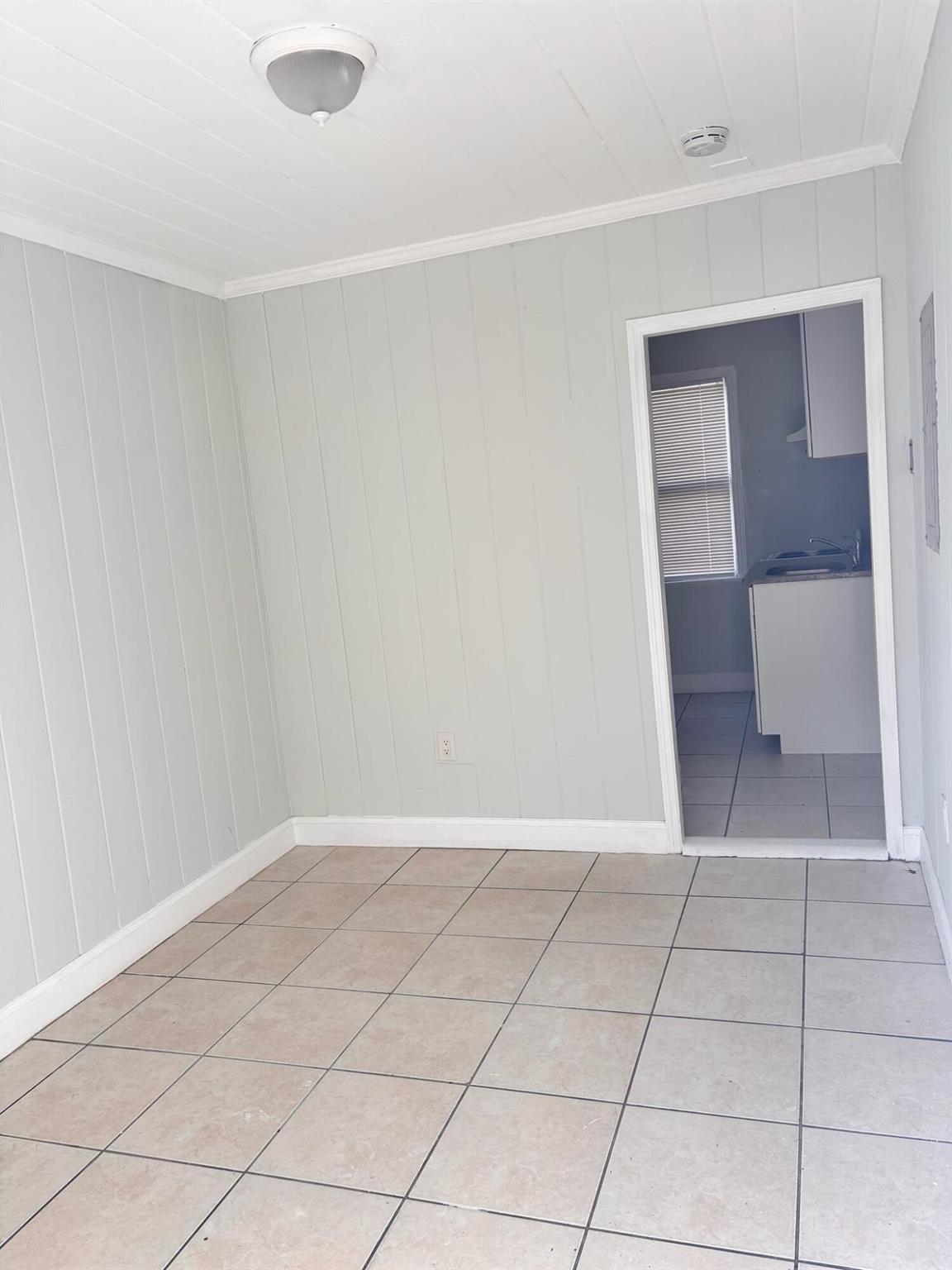 FRESHWATER ADD TO WPB - Residential Lease