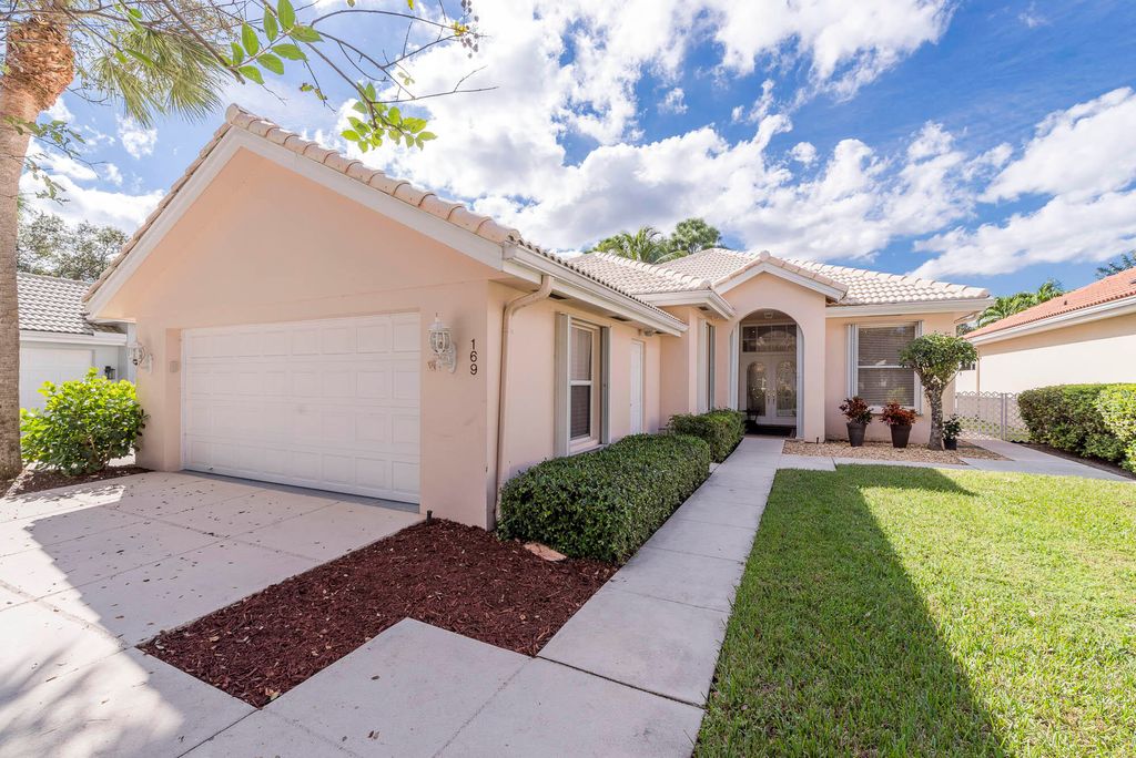 Photo of 169 E Hampton Way, Jupiter, FL 33458 (MLS # R10846945)