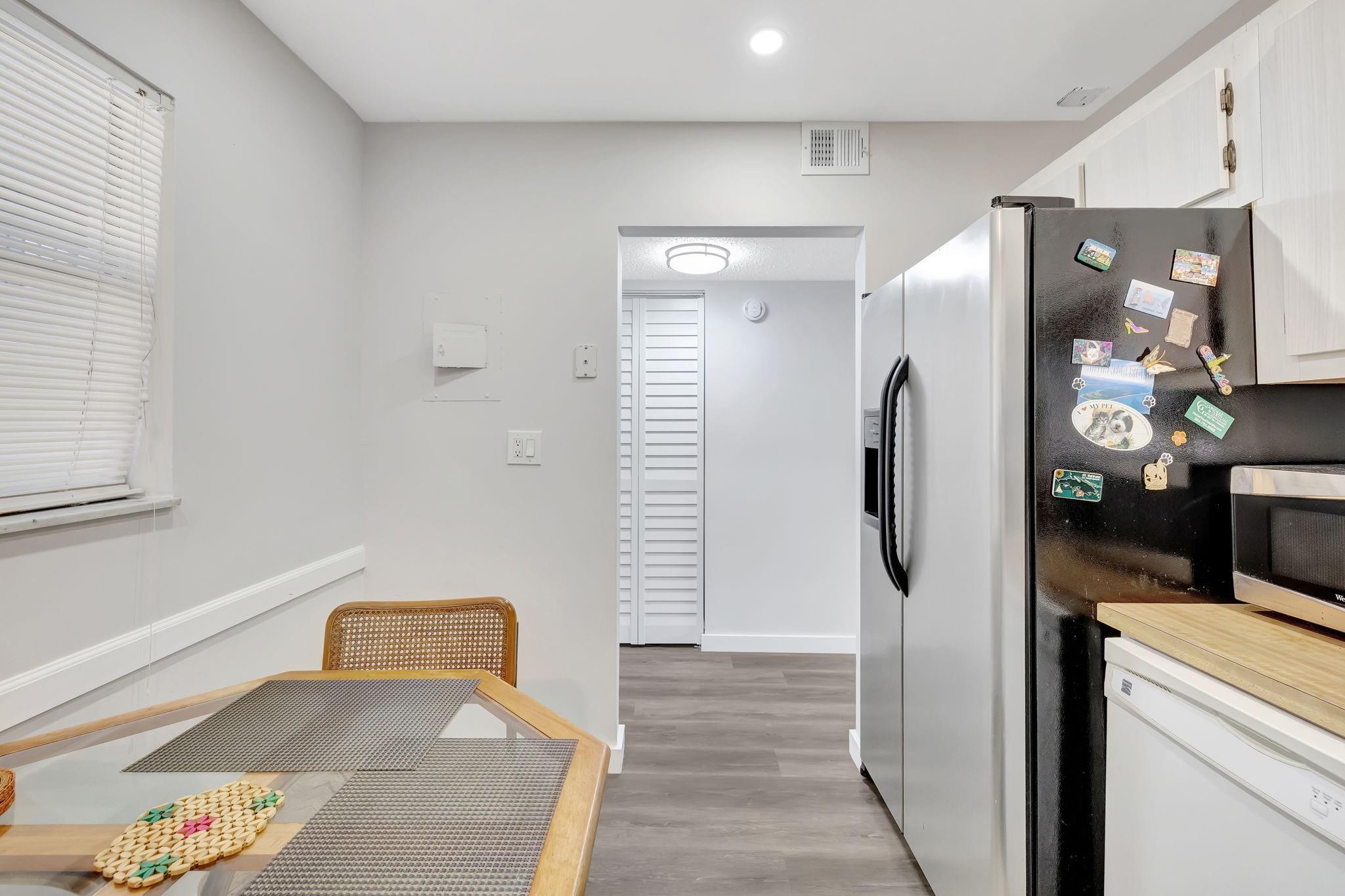 SOMERSET AT LAUDERDALE LA - Residential