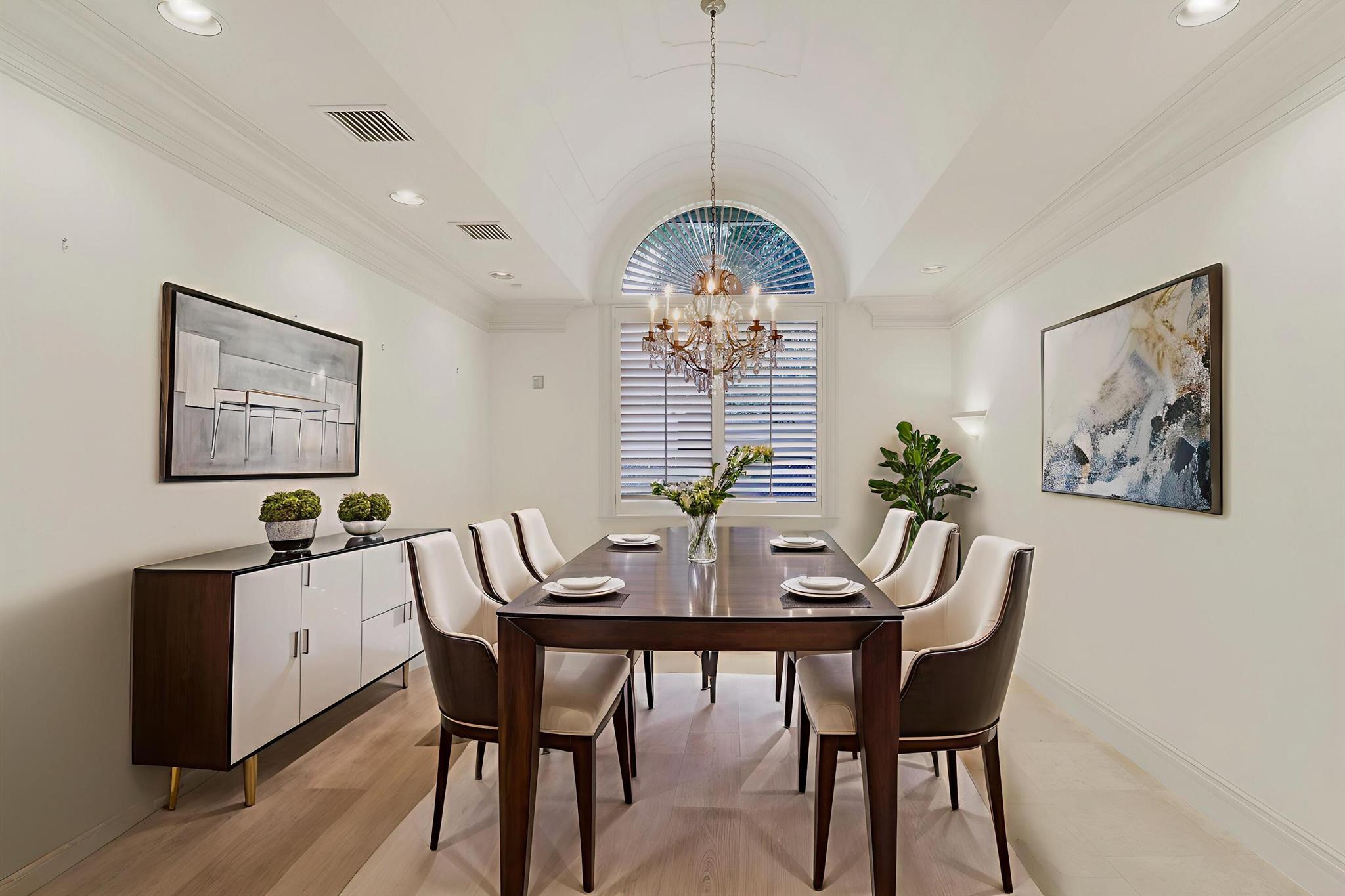 ADMIRALS COVE PAR E - Residential