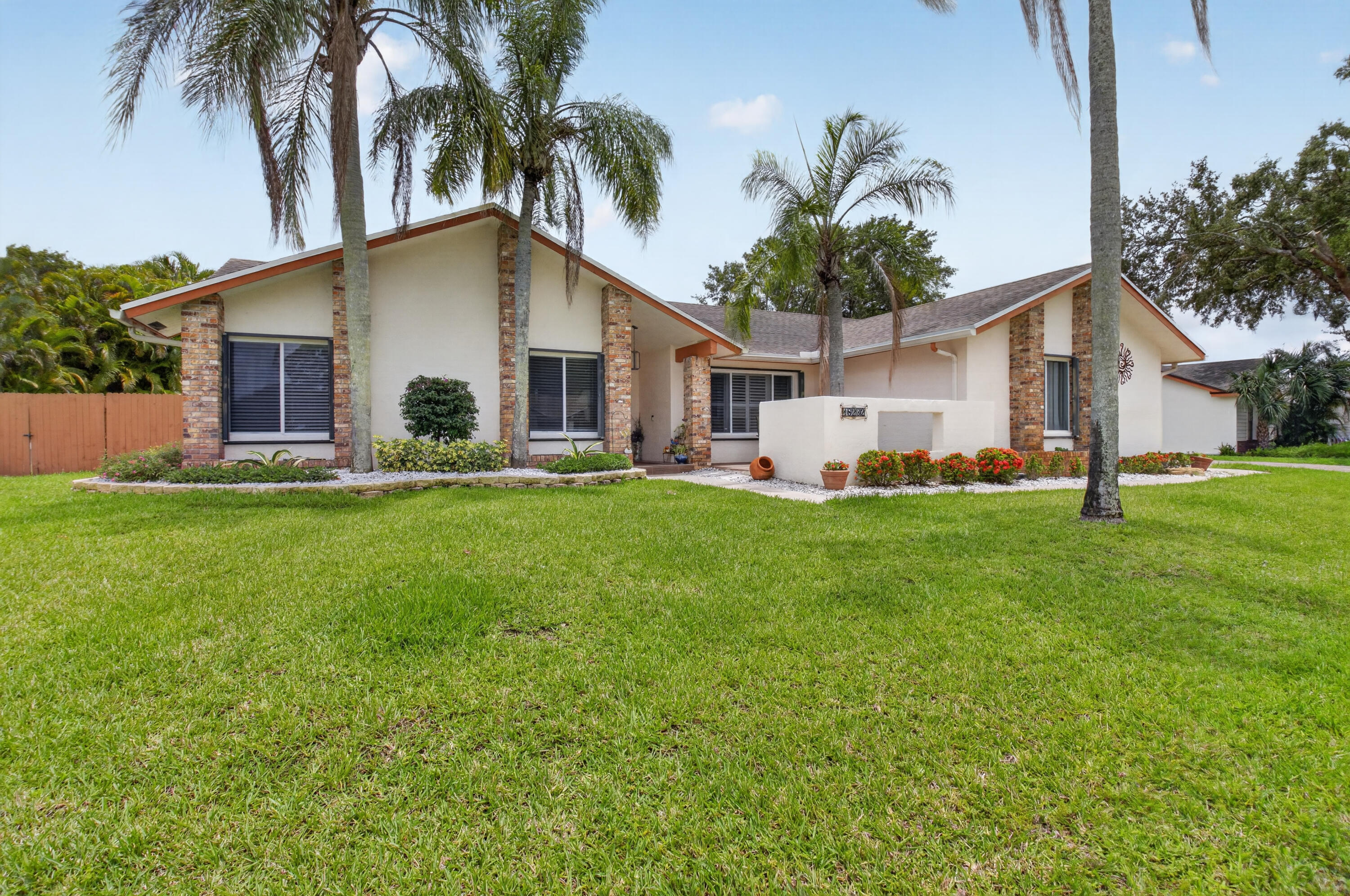 BENTBROOK - Residential