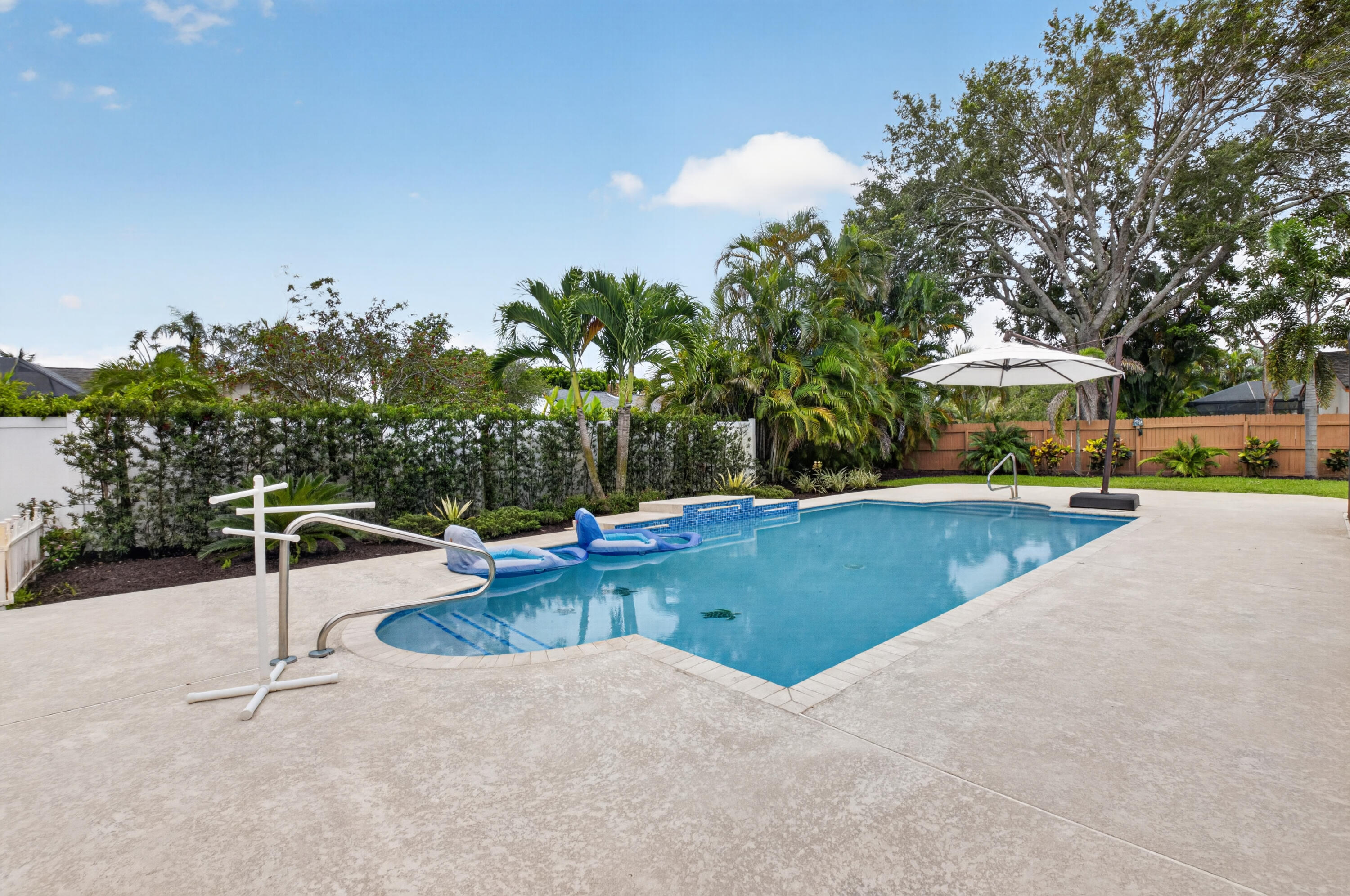 BENTBROOK - Residential