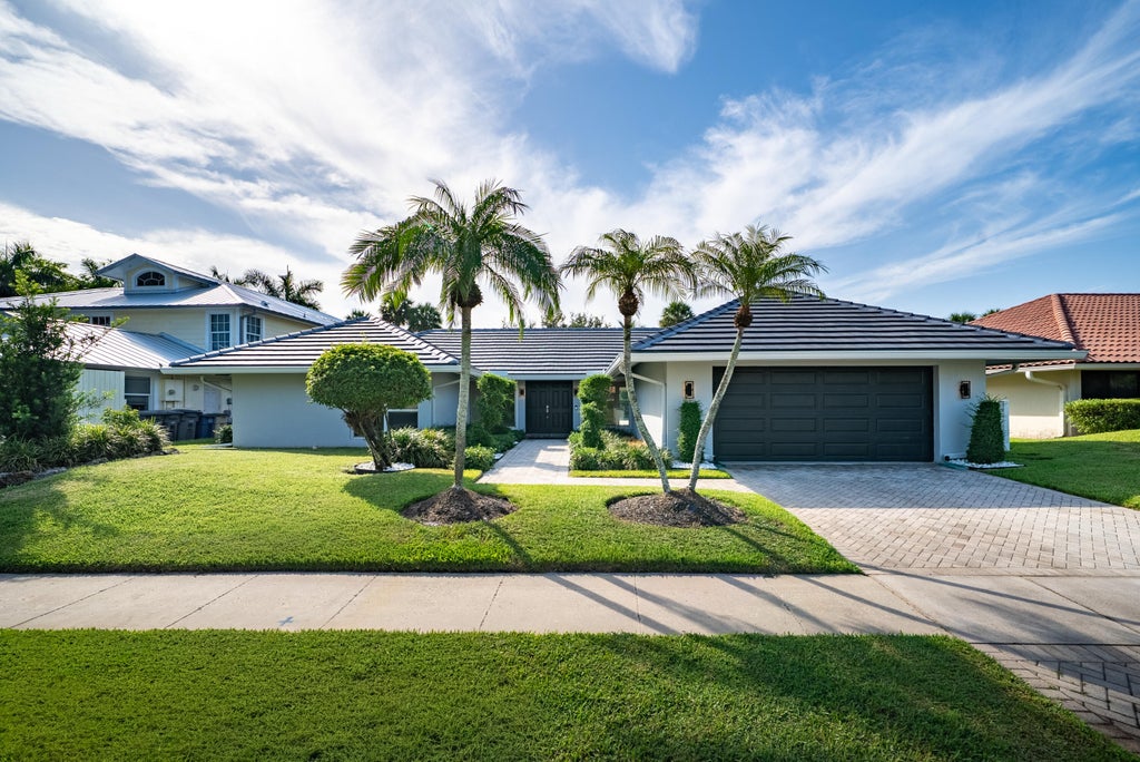 Photo of 5854 Pinebrook Drive, Boca Raton, FL 33433 (MLS # B26054058)