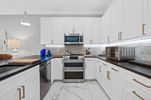 Tiny photo for 3446 NE 13th Avenue, Oakland Park, FL 33334 (MLS # B26054195)