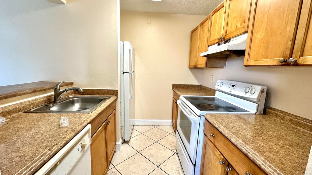 Photo of 515 Meadows Circle, Boynton Beach, FL 33436 (MLS # R11035877)