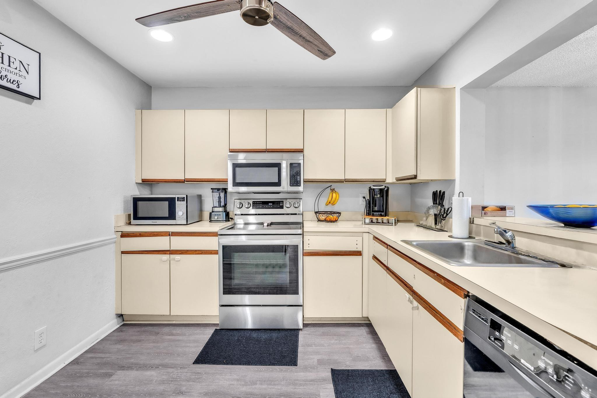 2091 Coral Ridge Drive N306