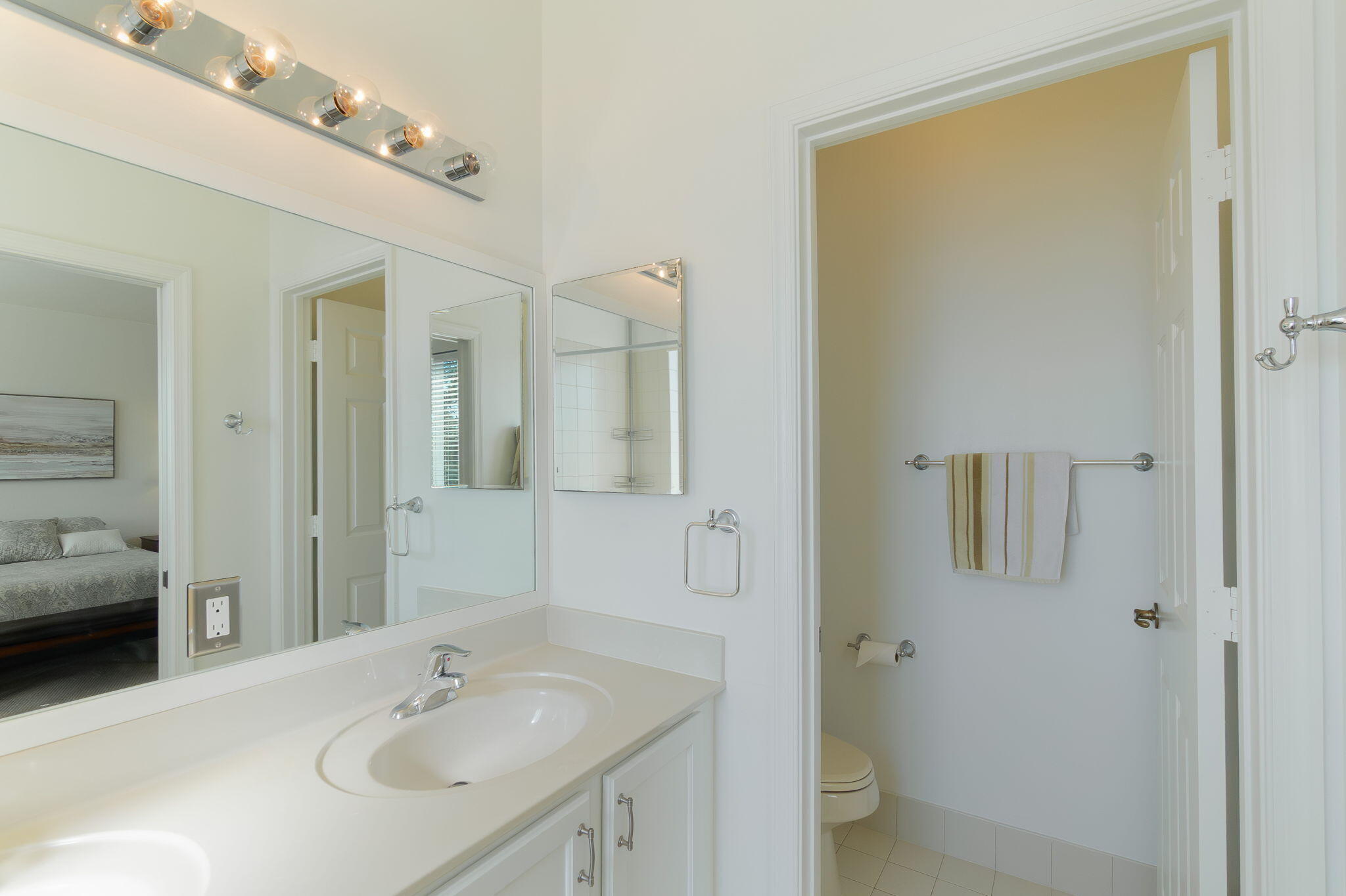 THOUSAND OAKS - Residential