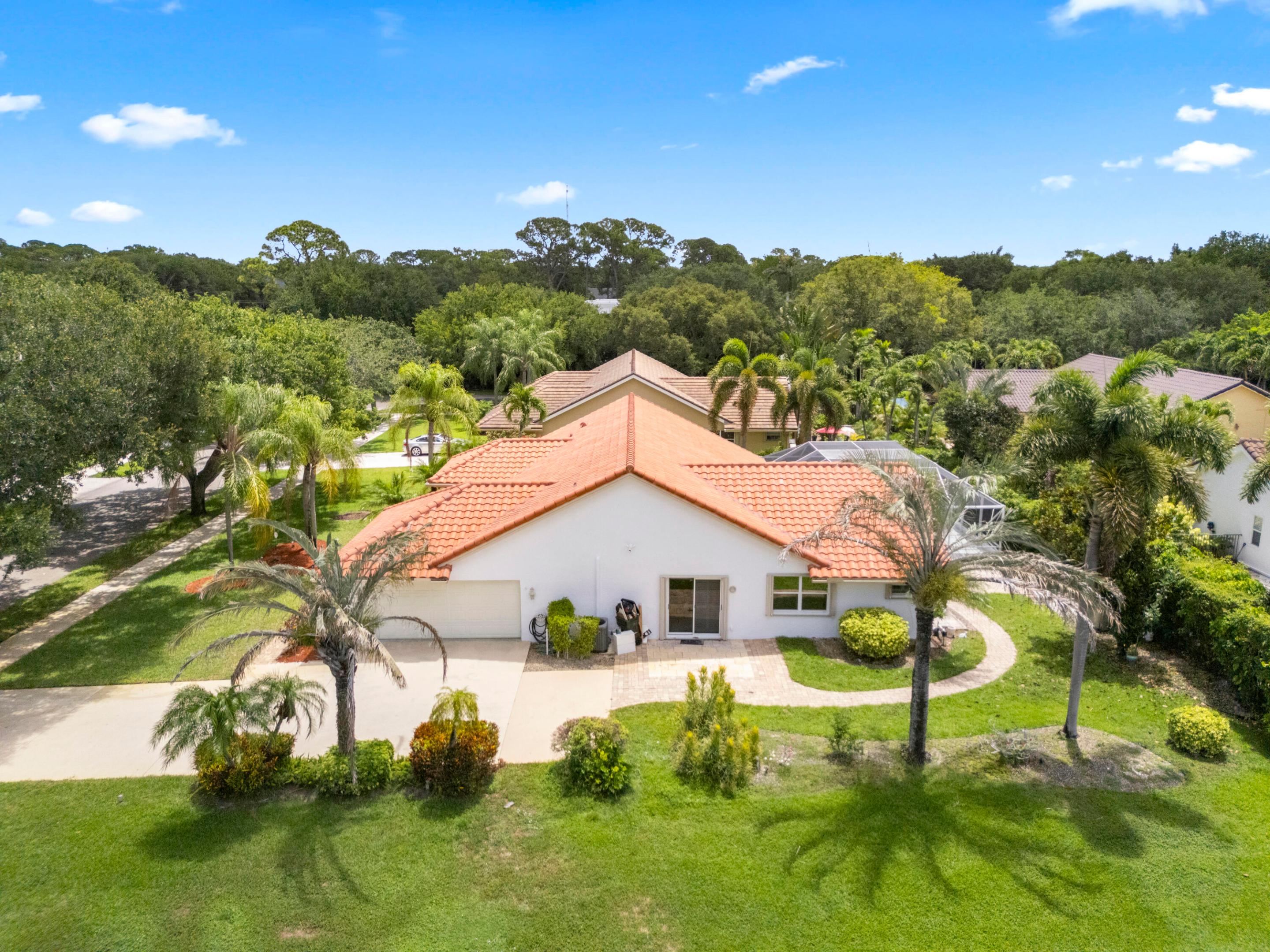 VERONA WOODS - Residential