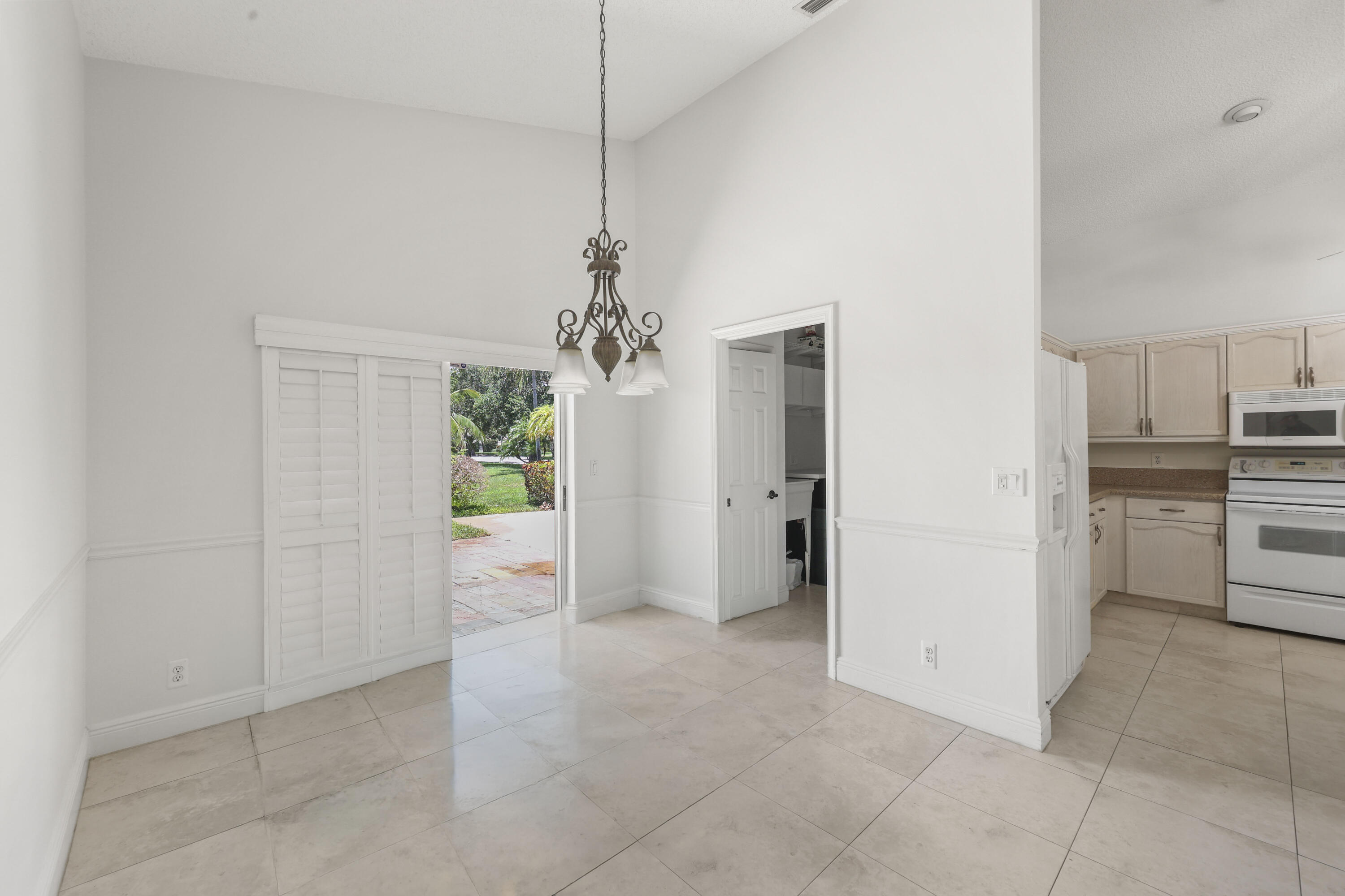 VERONA WOODS - Residential