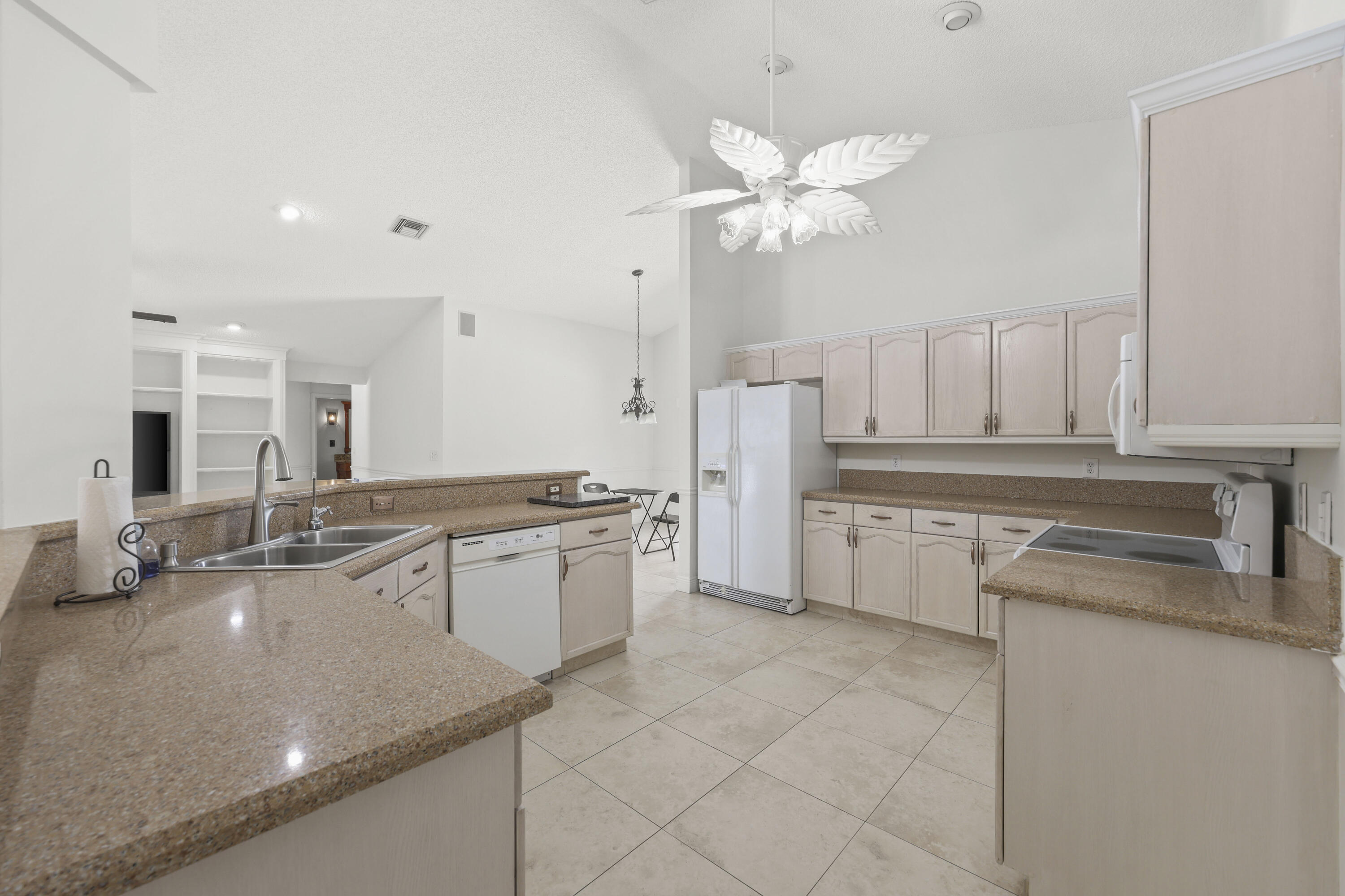 VERONA WOODS - Residential