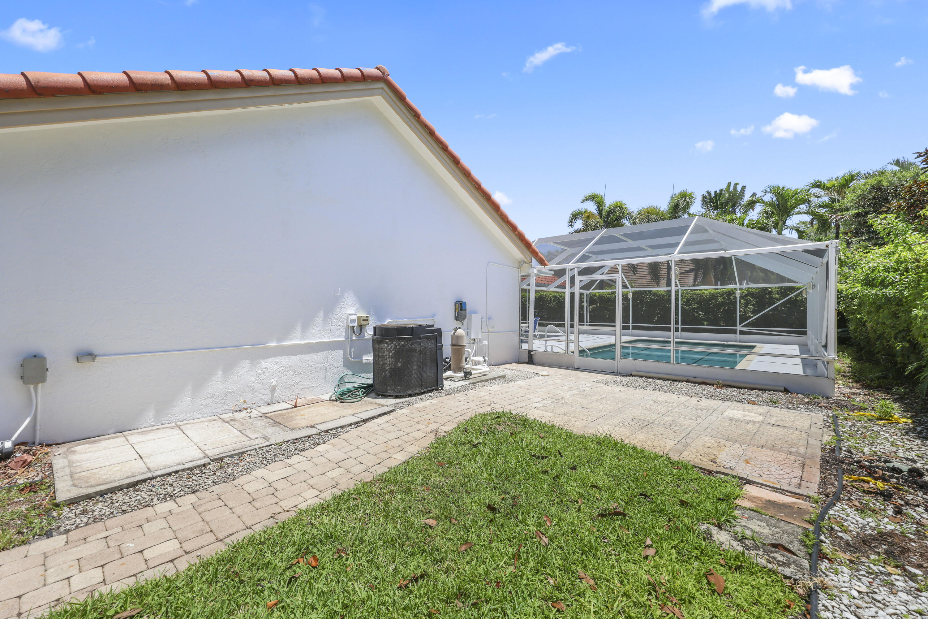 VERONA WOODS - Residential