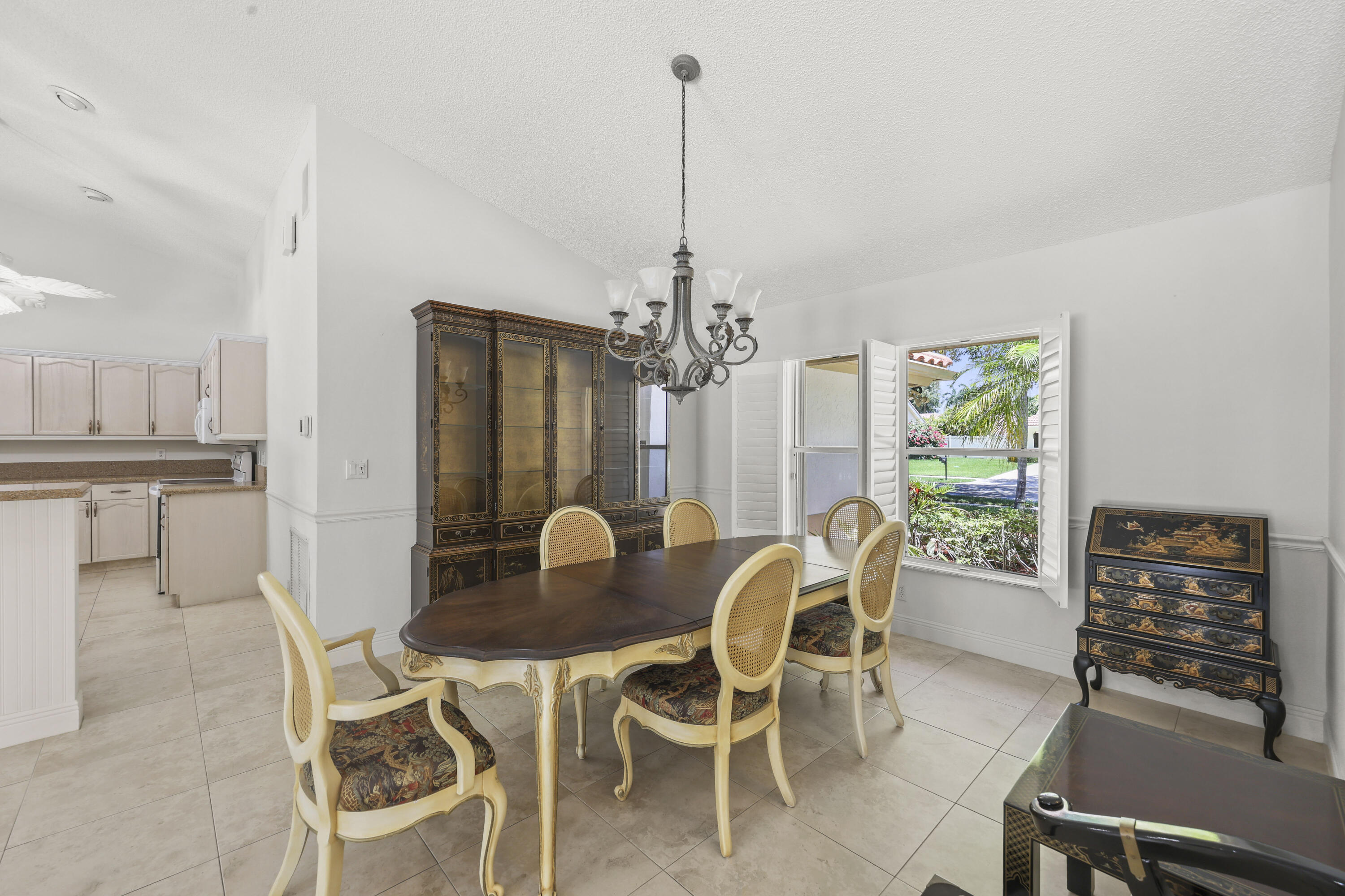 VERONA WOODS - Residential