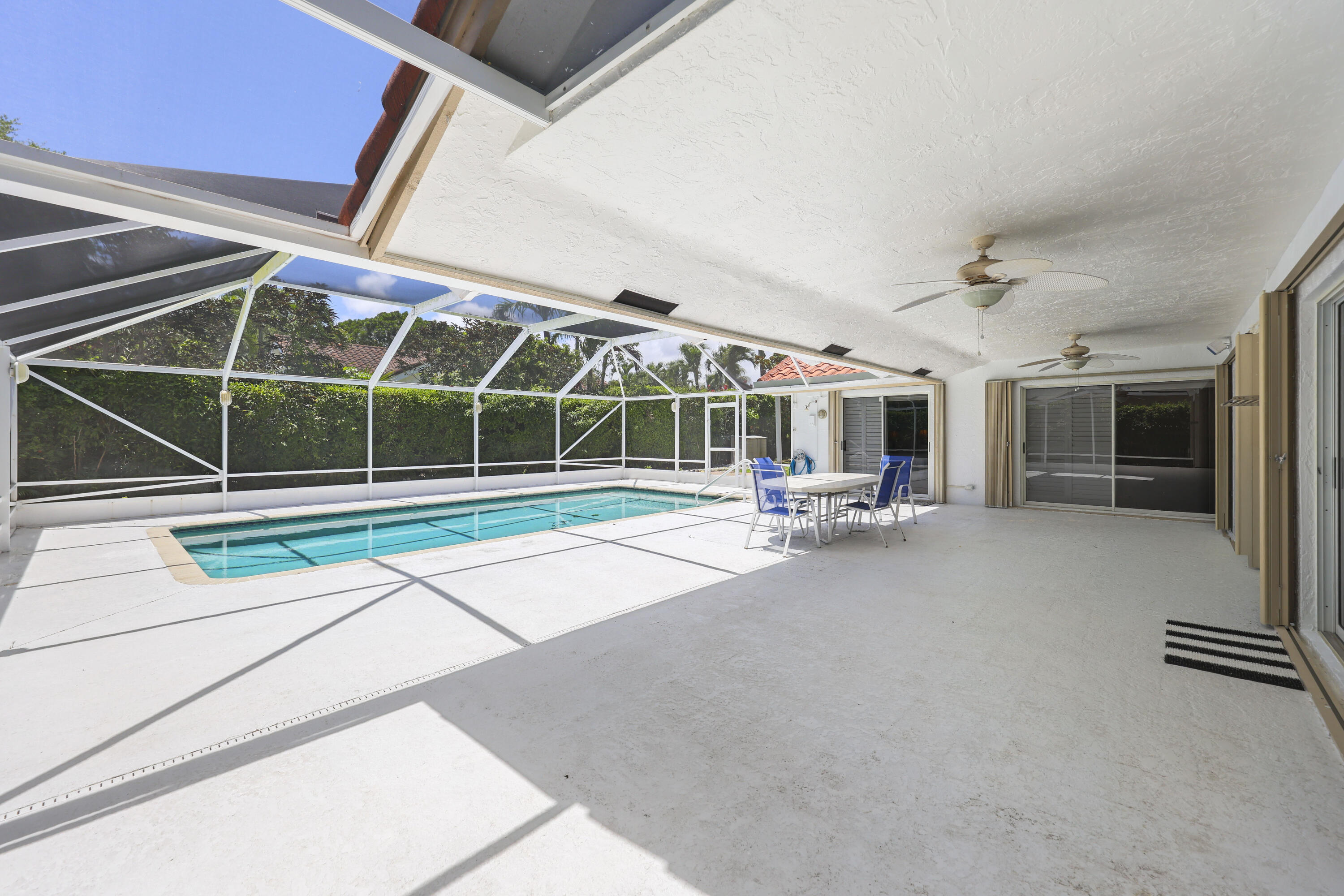 VERONA WOODS - Residential