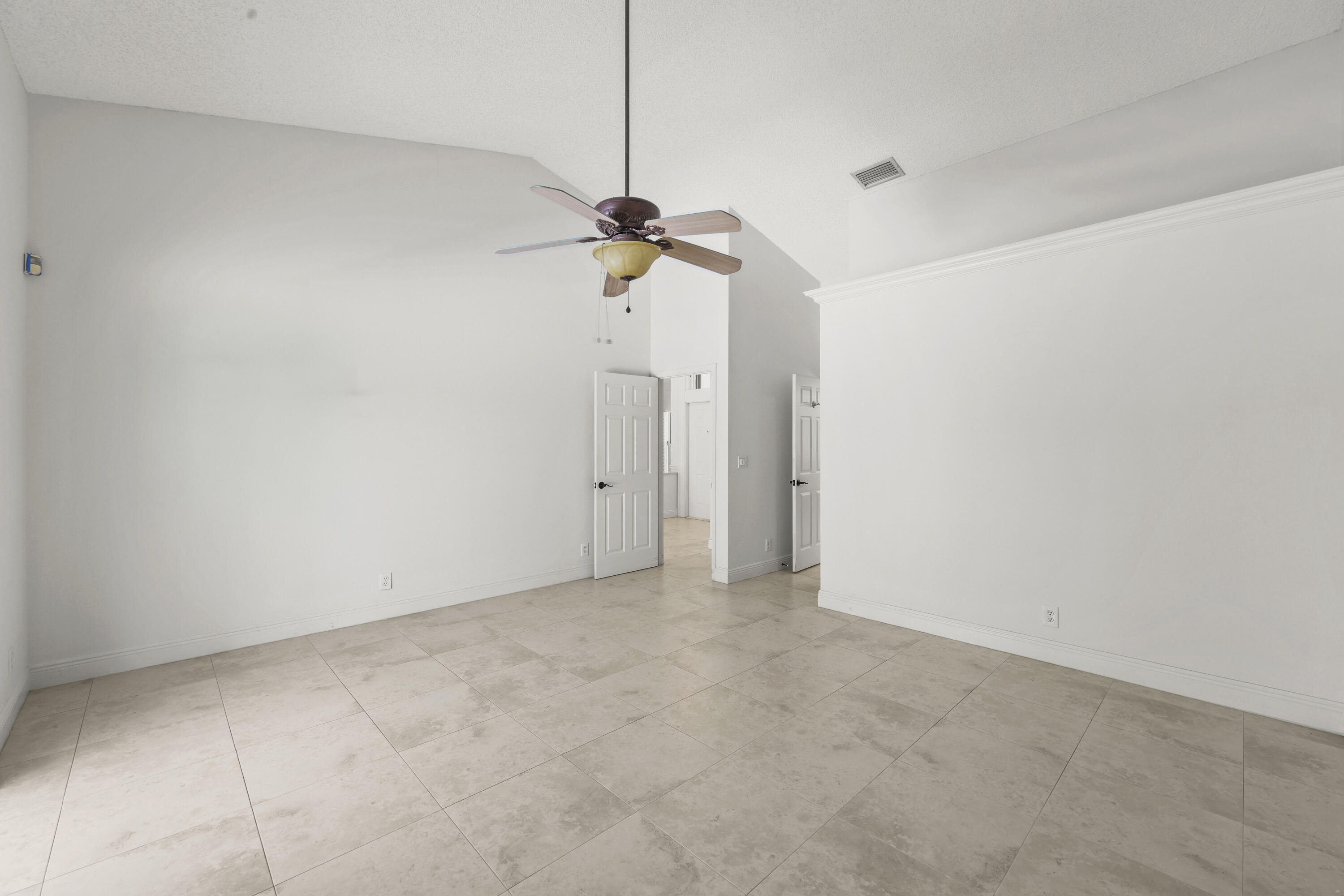 VERONA WOODS - Residential