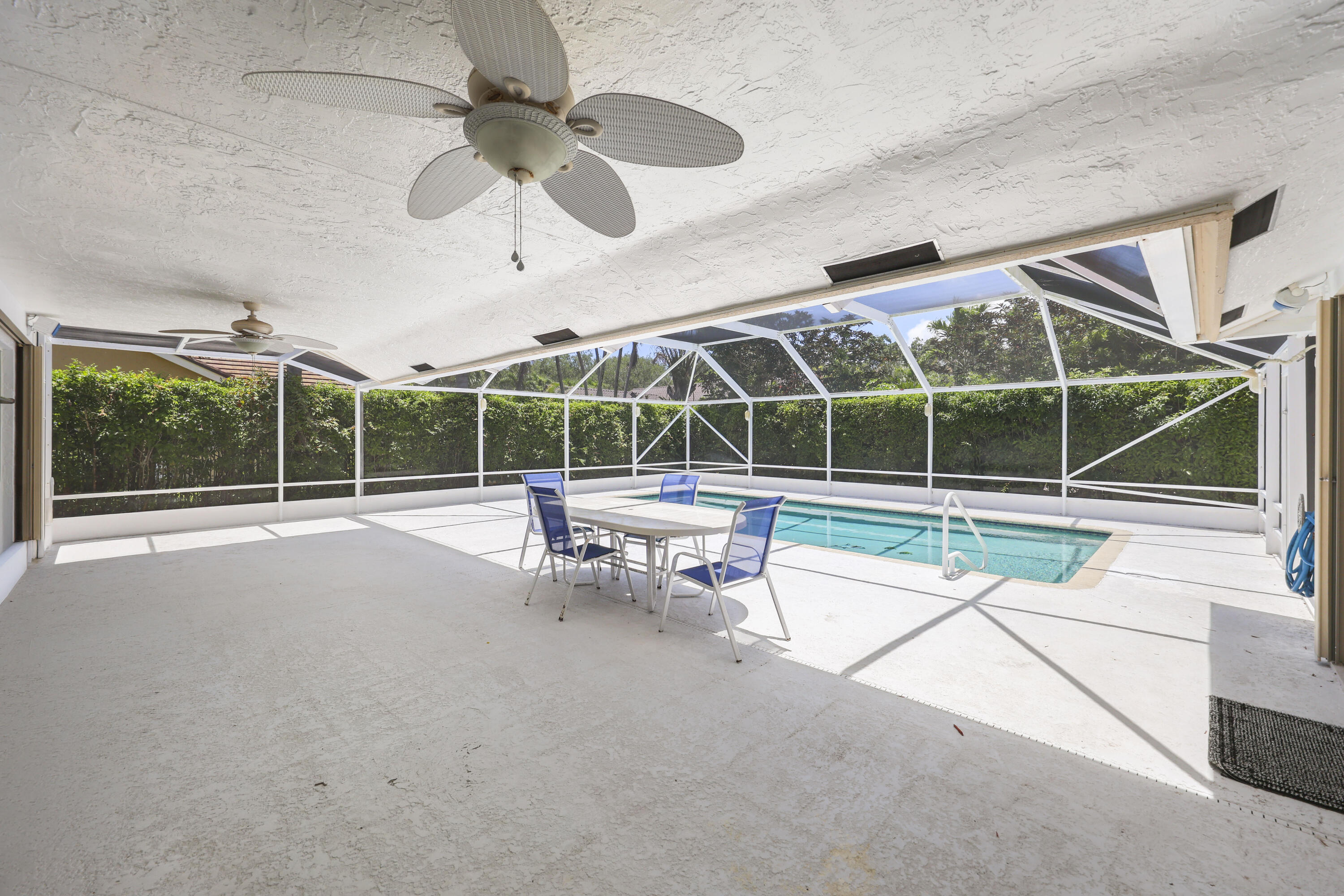 VERONA WOODS - Residential