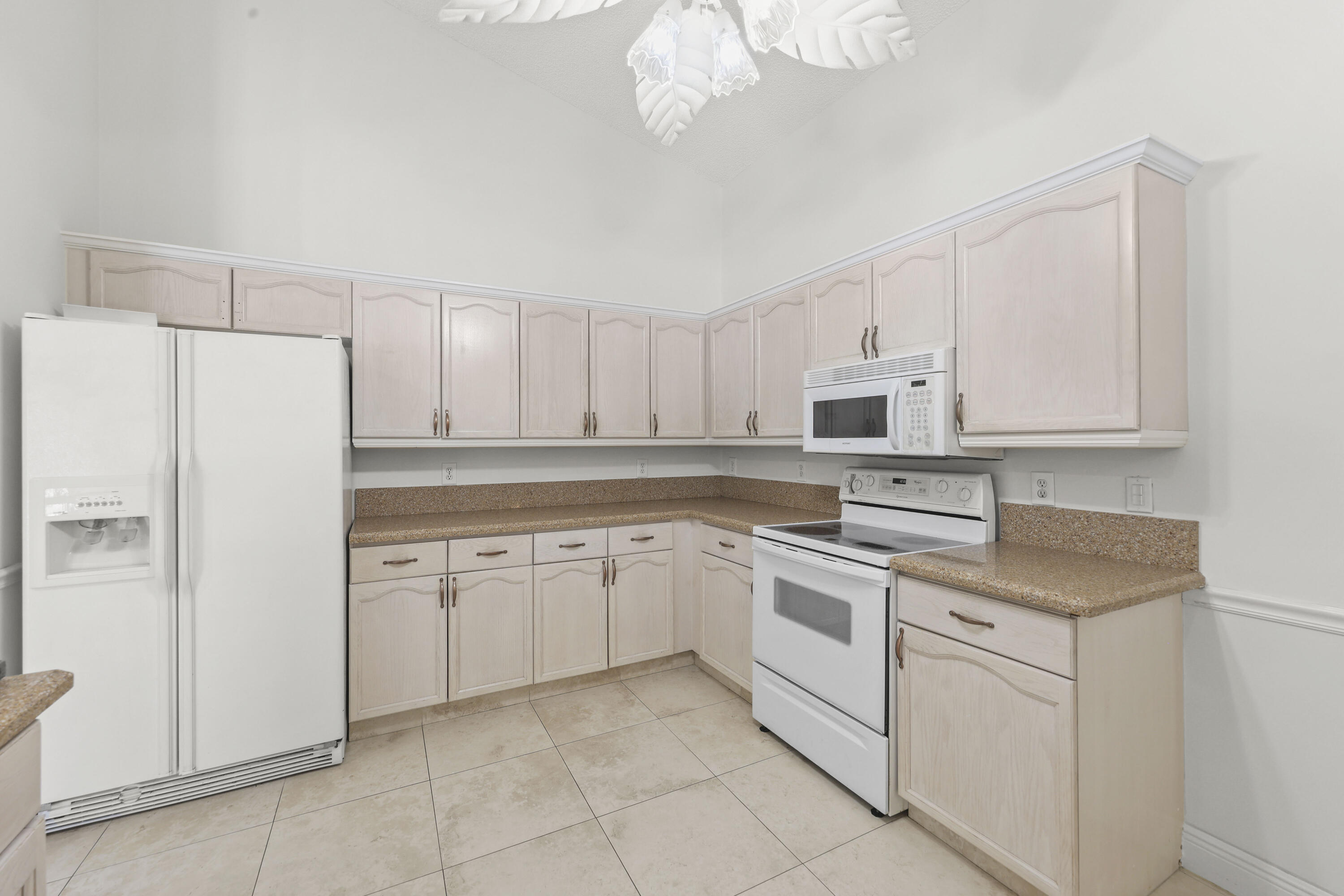 VERONA WOODS - Residential