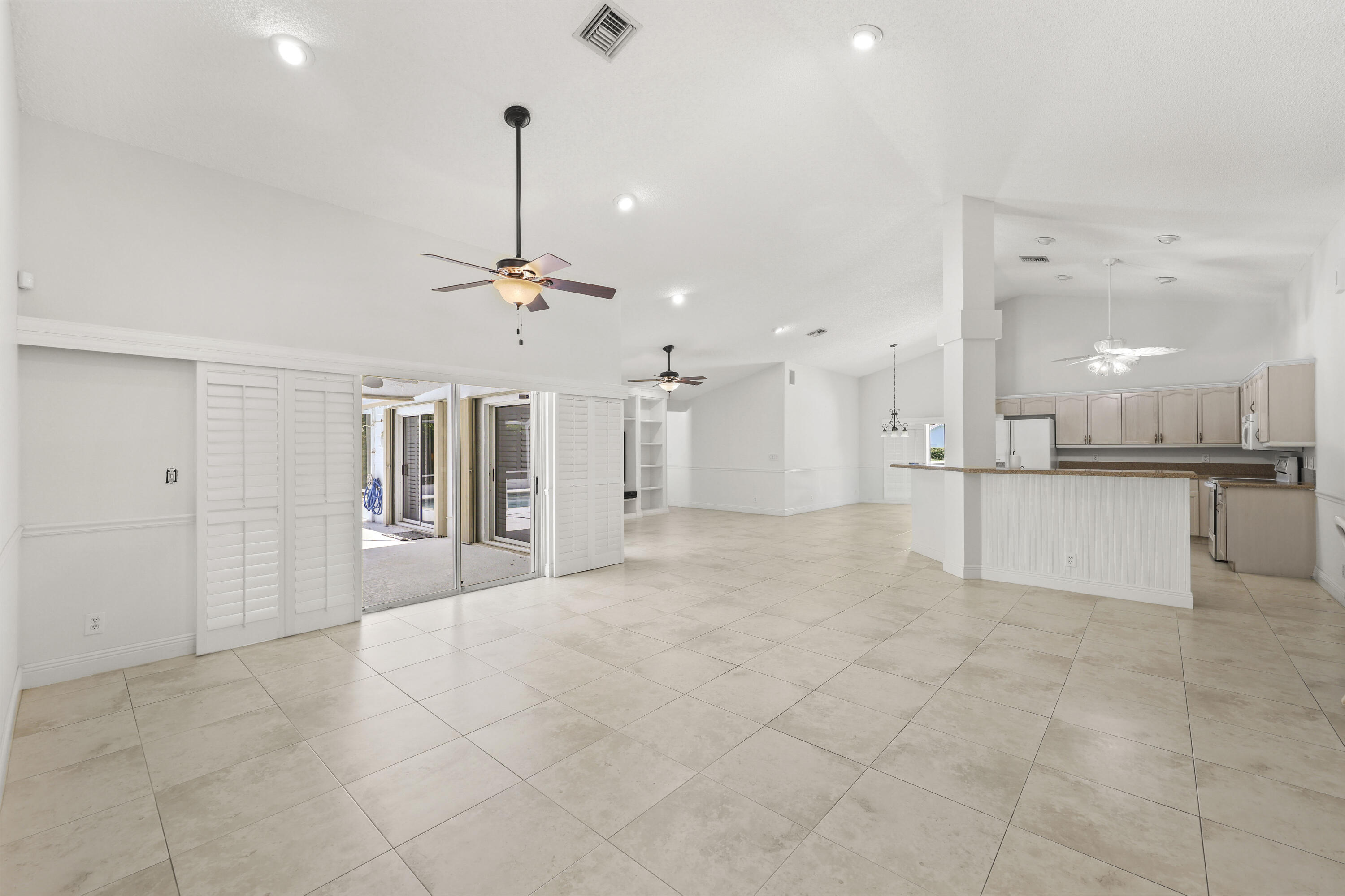 VERONA WOODS - Residential