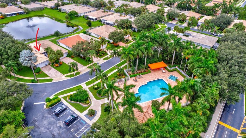 Photo of 9848 Crescent View Drive S, Boynton Beach, FL 33437 (MLS # R11168285)