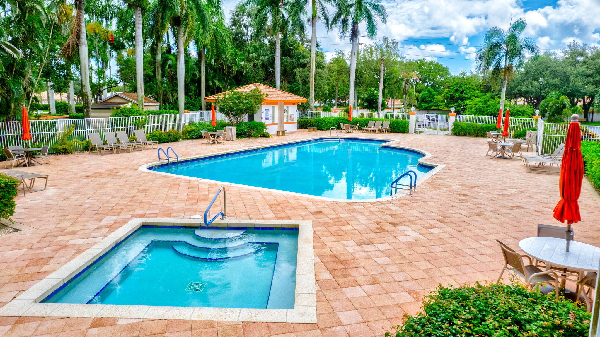 PALM ISLES WEST - Residential