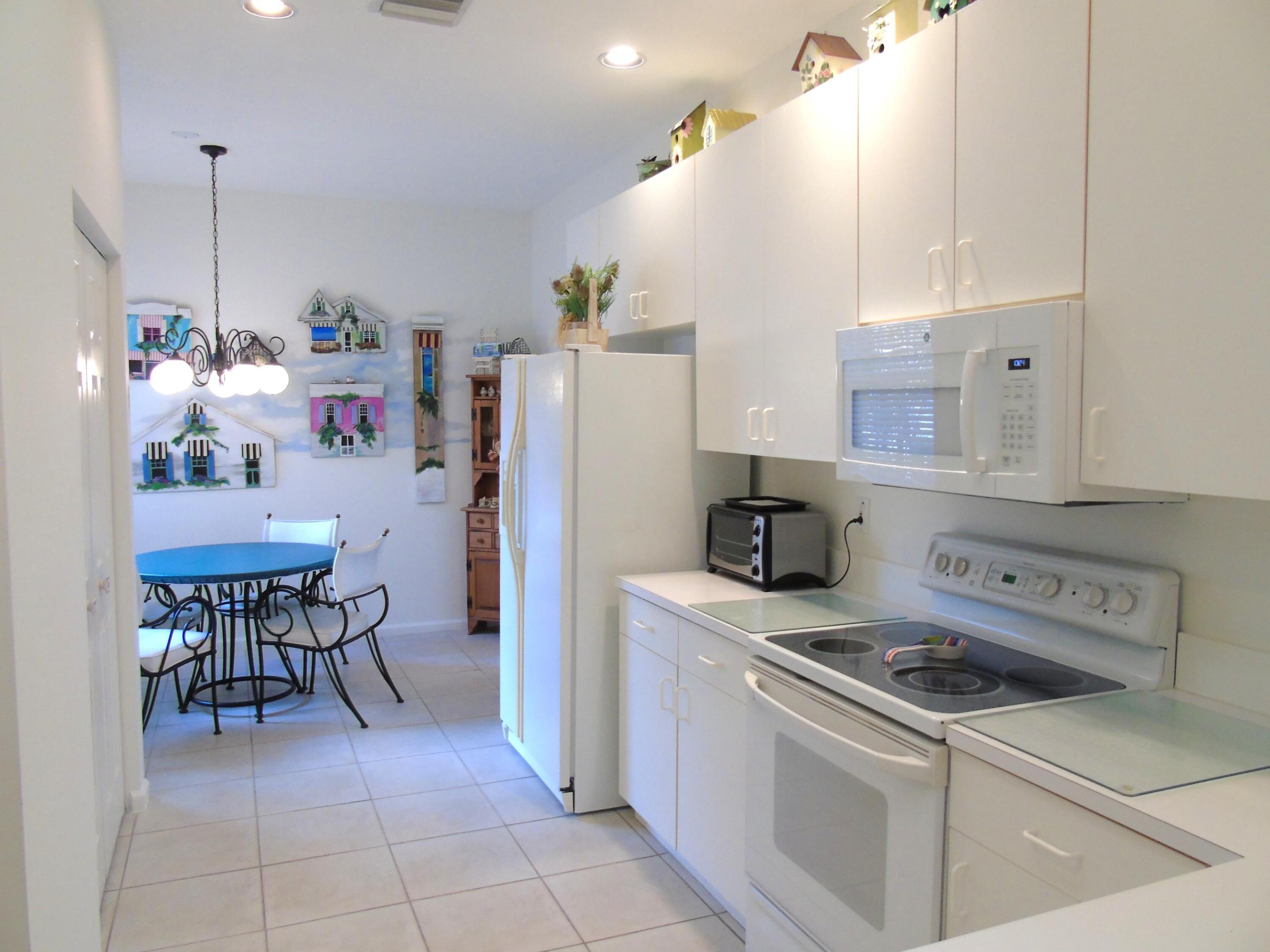 PALM ISLES WEST - Residential