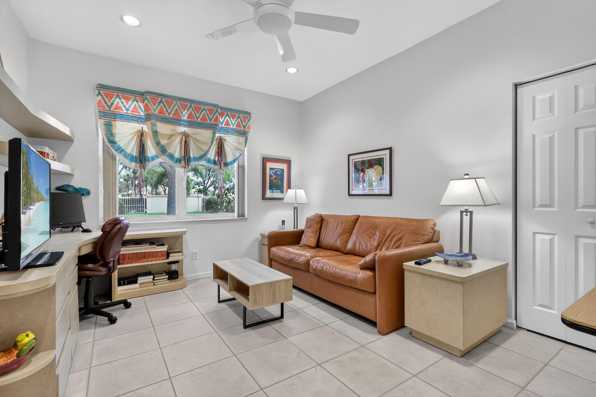 PALM ISLES WEST - Residential
