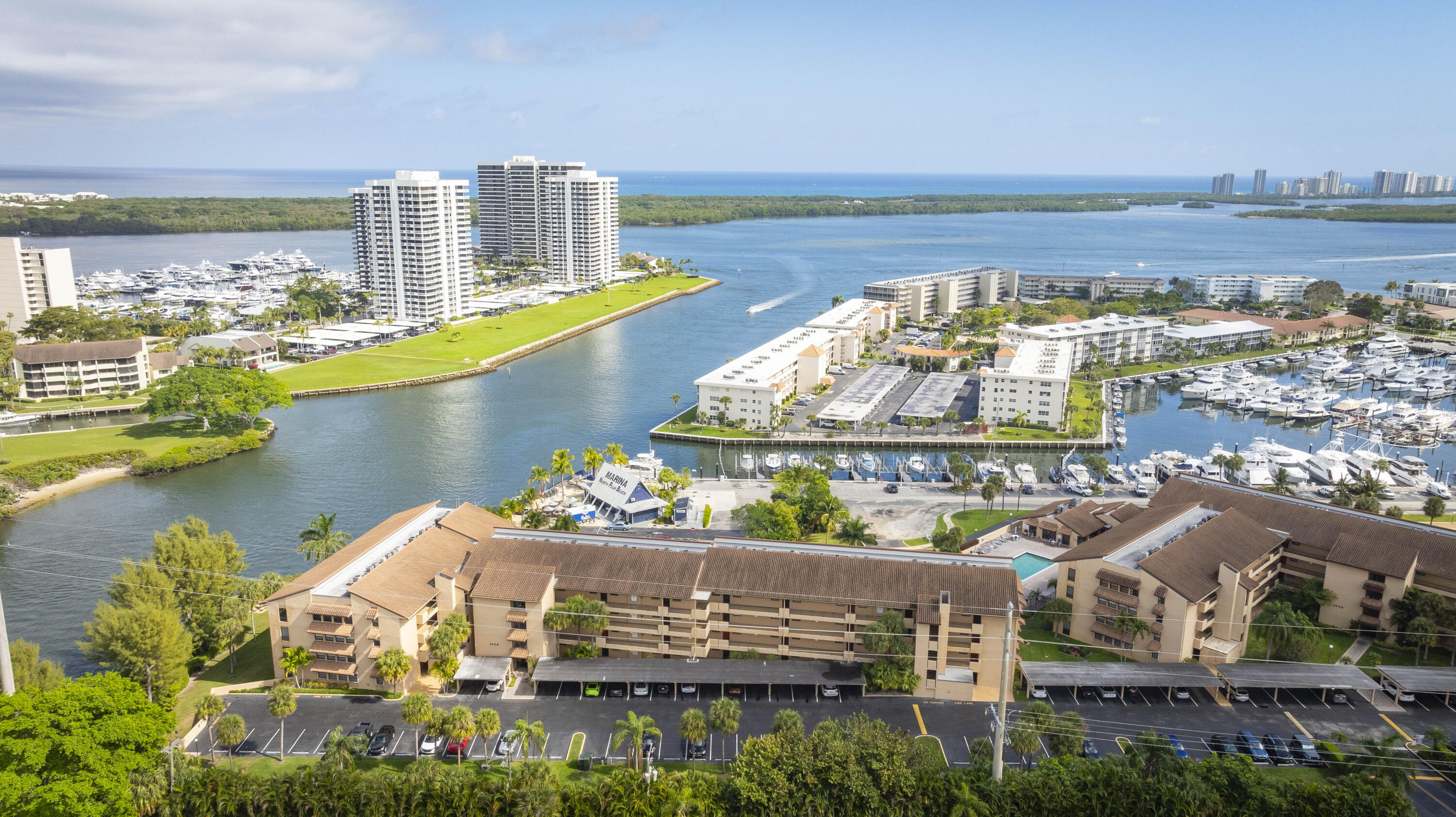 Marina Bay Condo - Residential