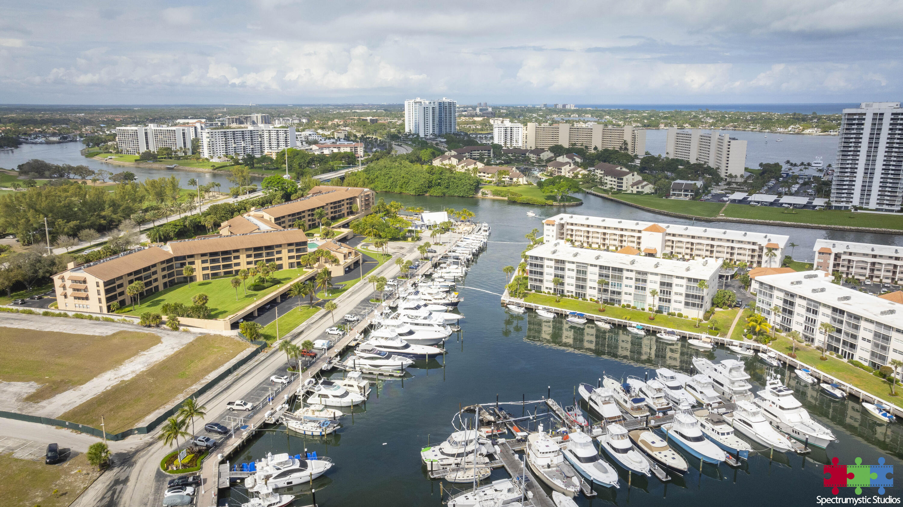 Marina Bay Condo - Residential