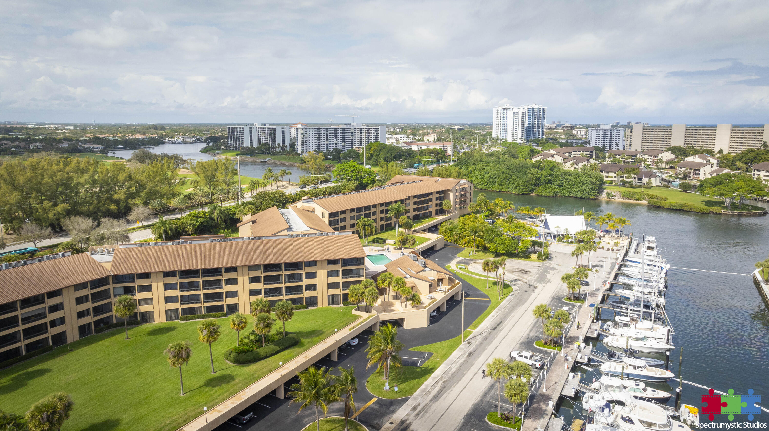 Marina Bay Condo - Residential