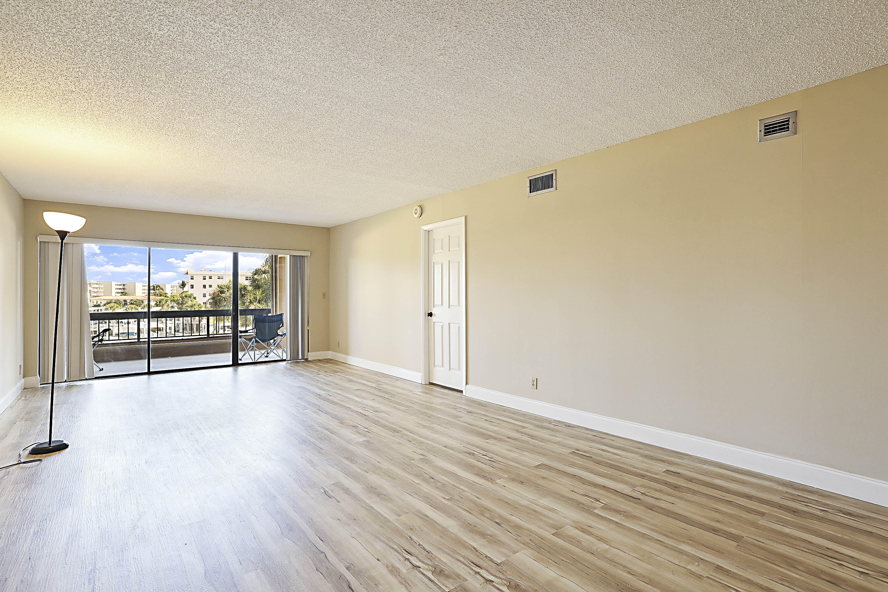 Marina Bay Condo - Residential