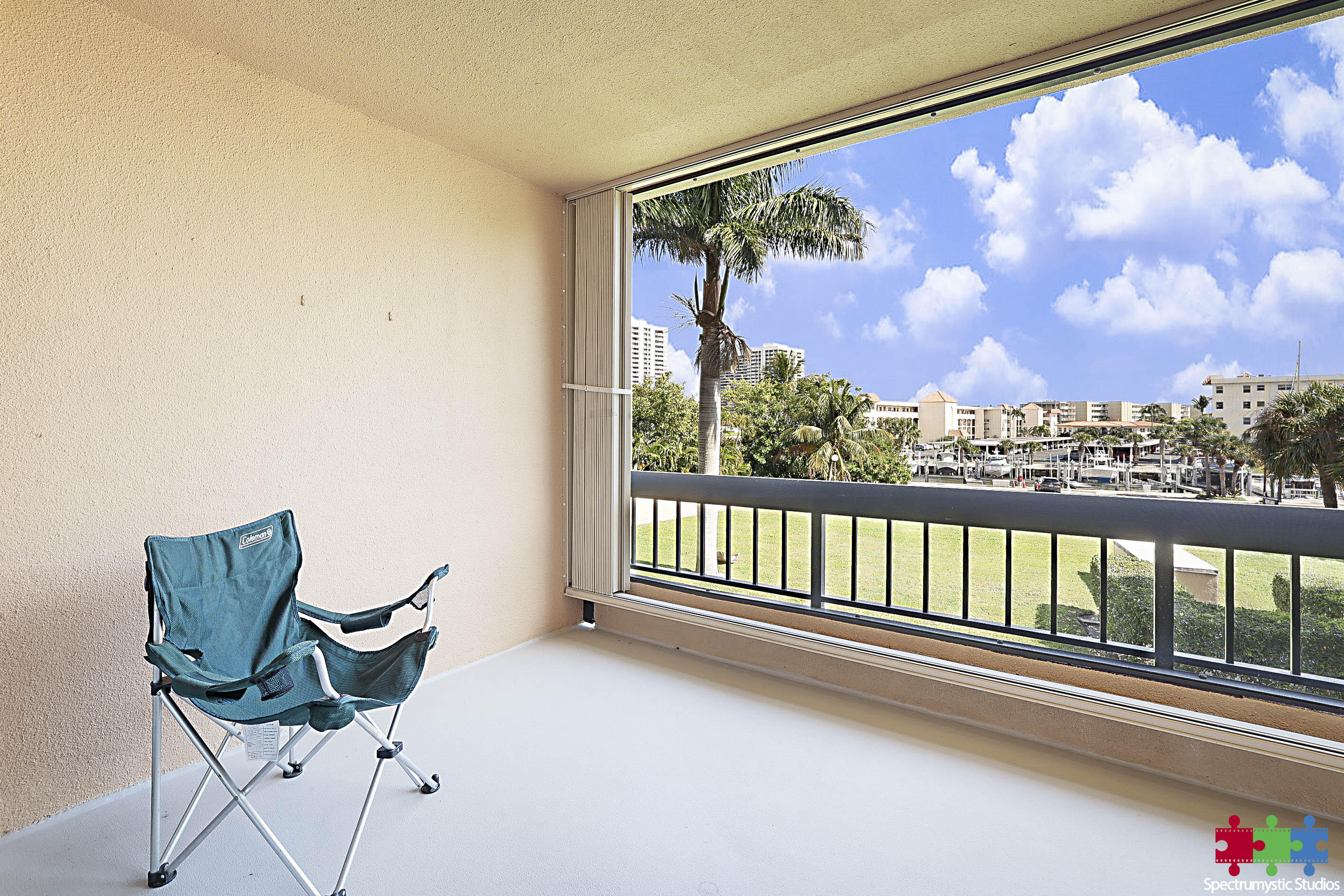 Marina Bay Condo - Residential