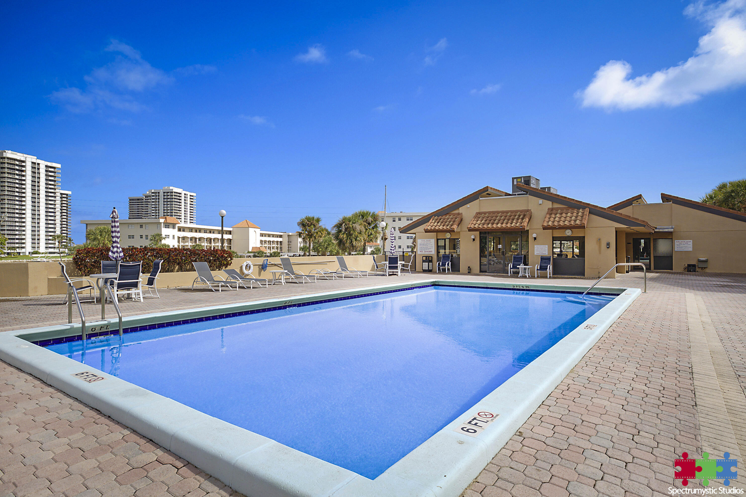 Marina Bay Condo - Residential