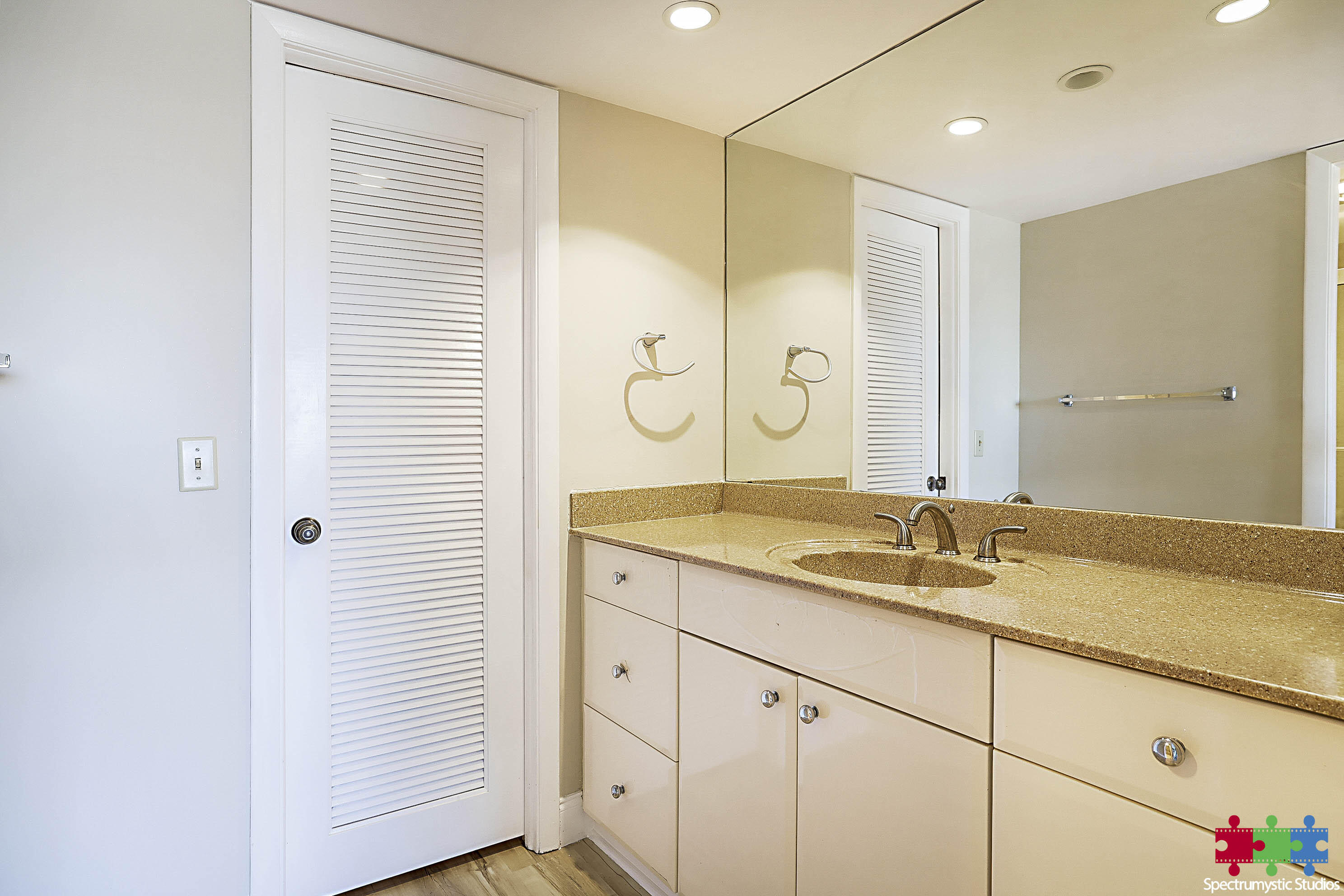 Marina Bay Condo - Residential