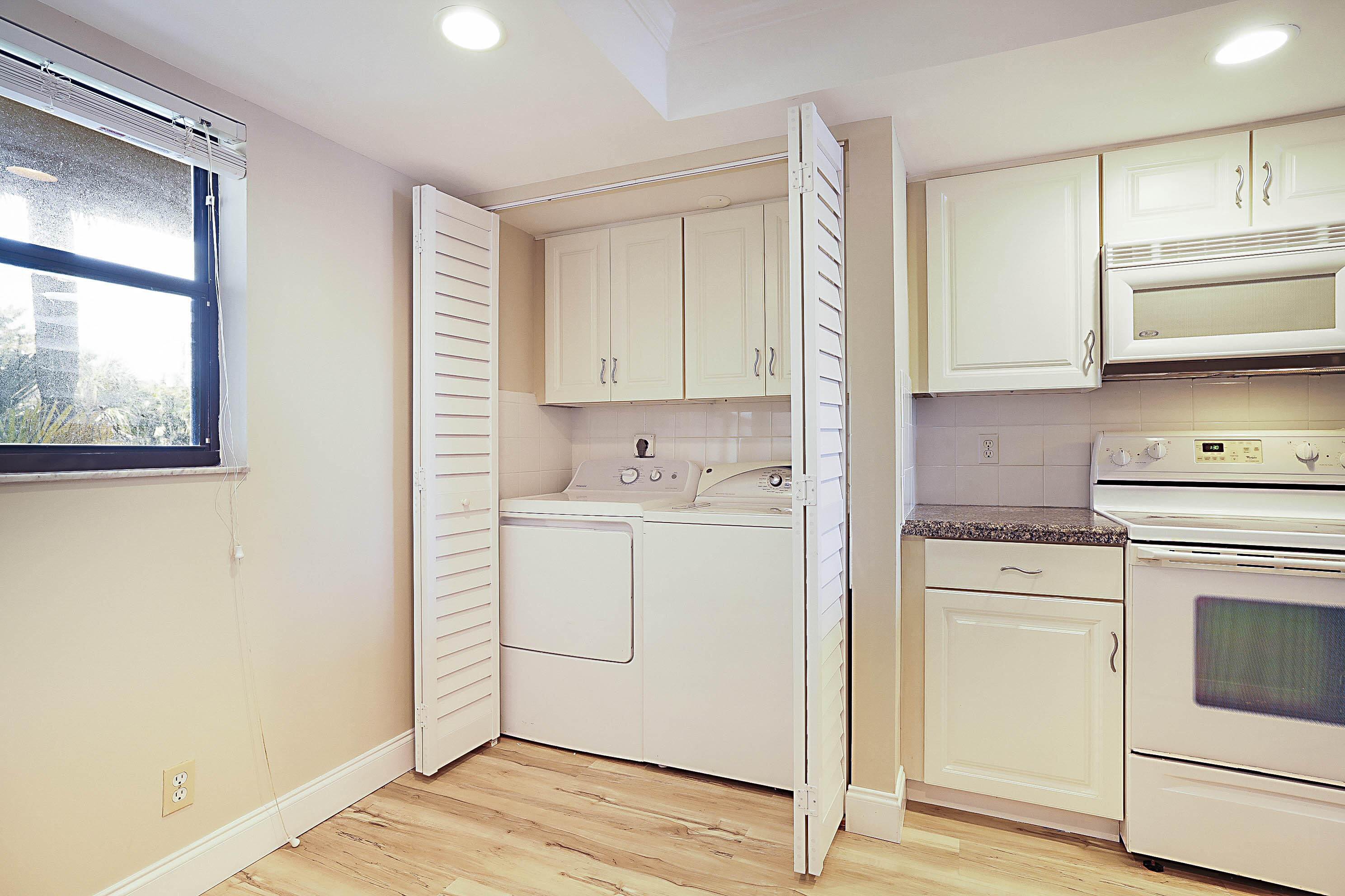 Marina Bay Condo - Residential