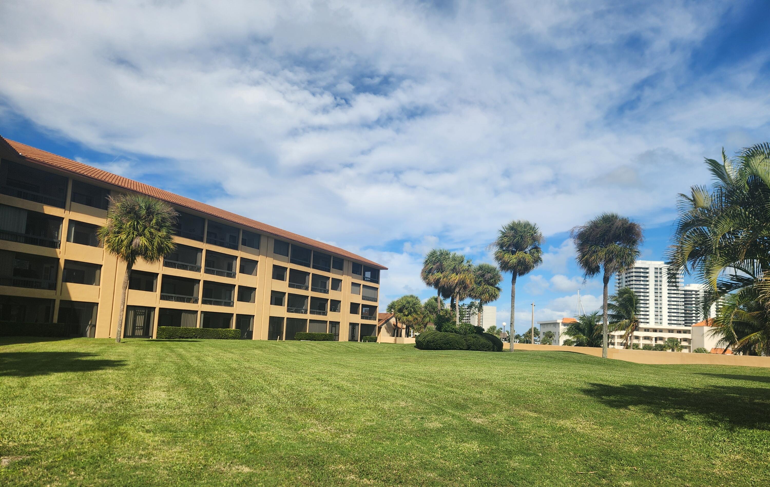 Marina Bay Condo - Residential