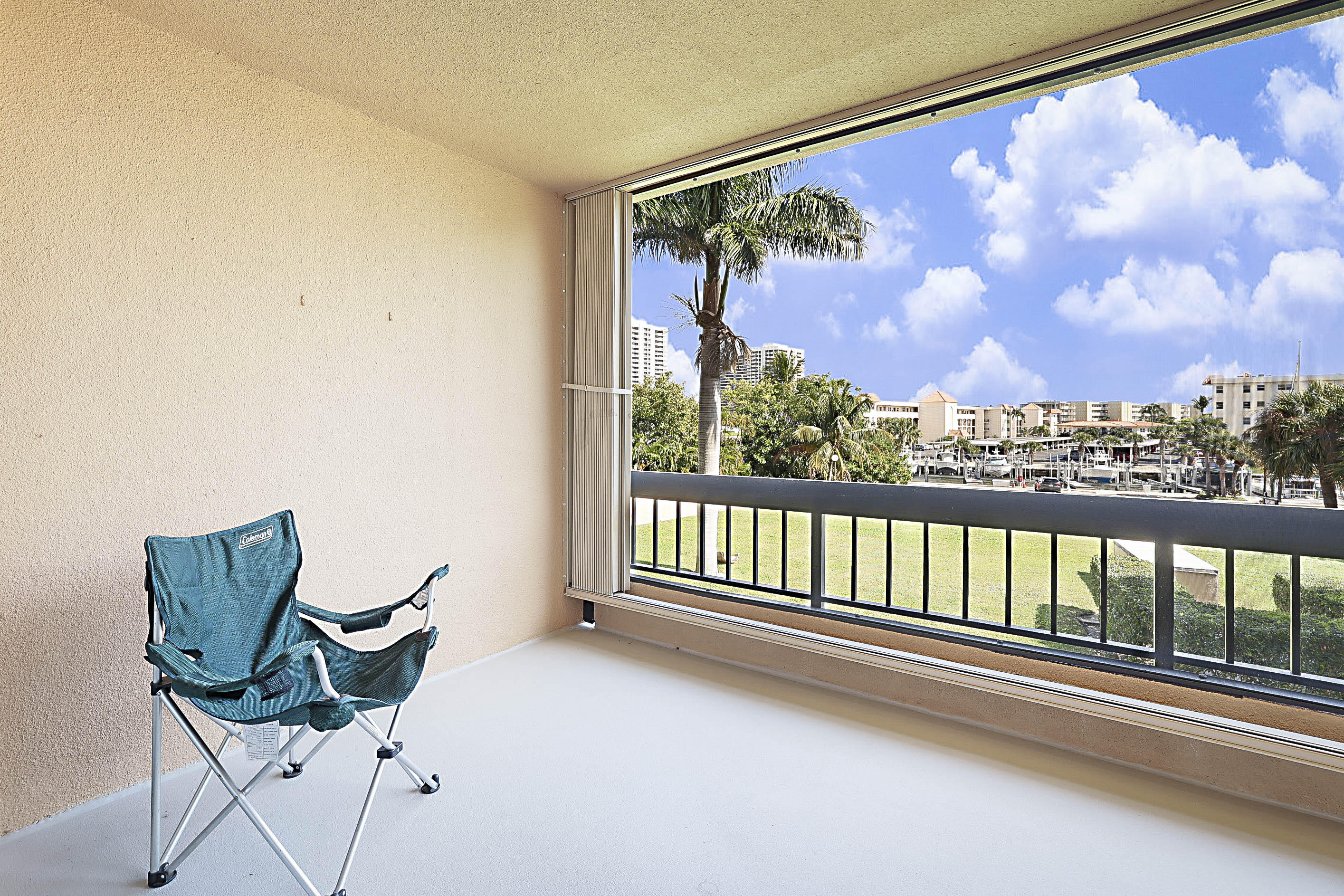 Marina Bay Condo - Residential