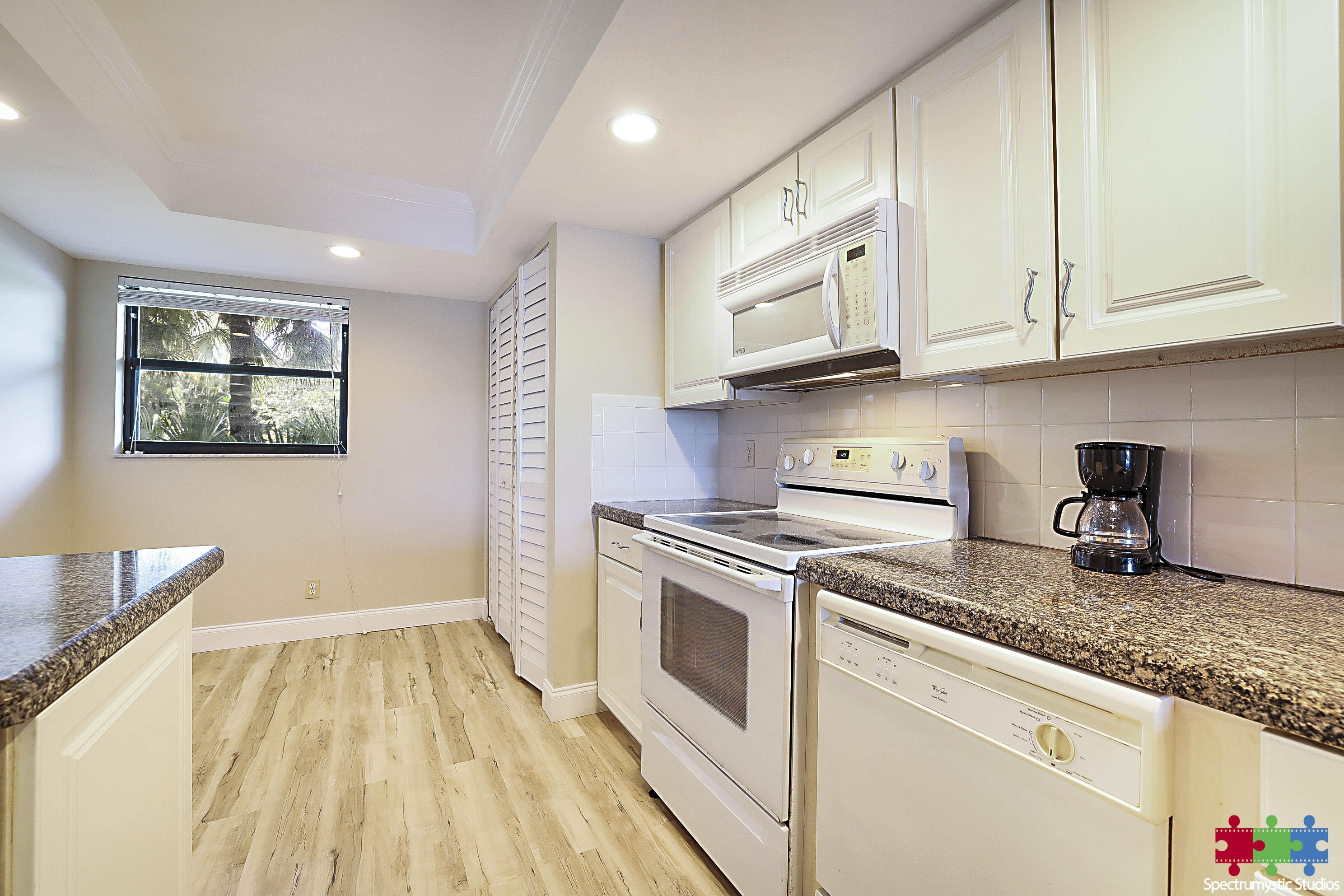 Marina Bay Condo - Residential