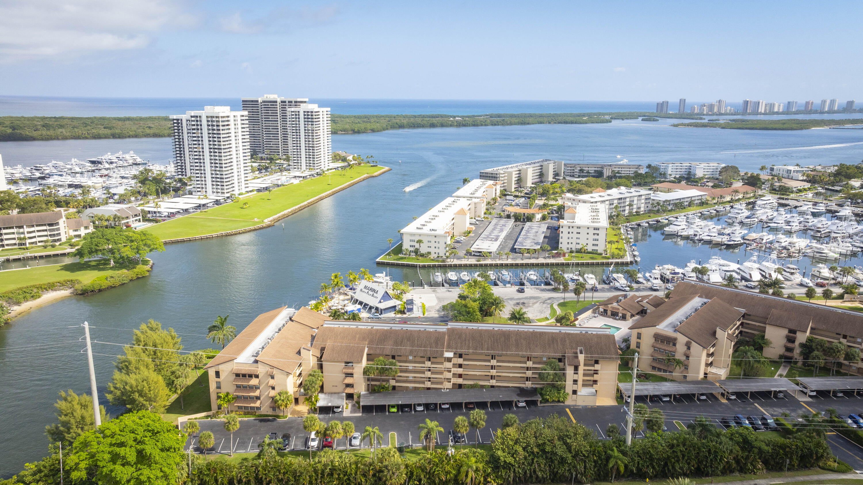 Marina Bay Condo - Residential