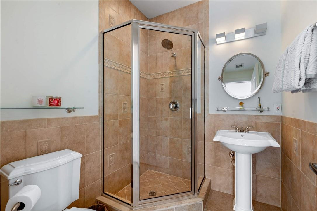 DOCKSIDE AT GRANDEUR - Residential