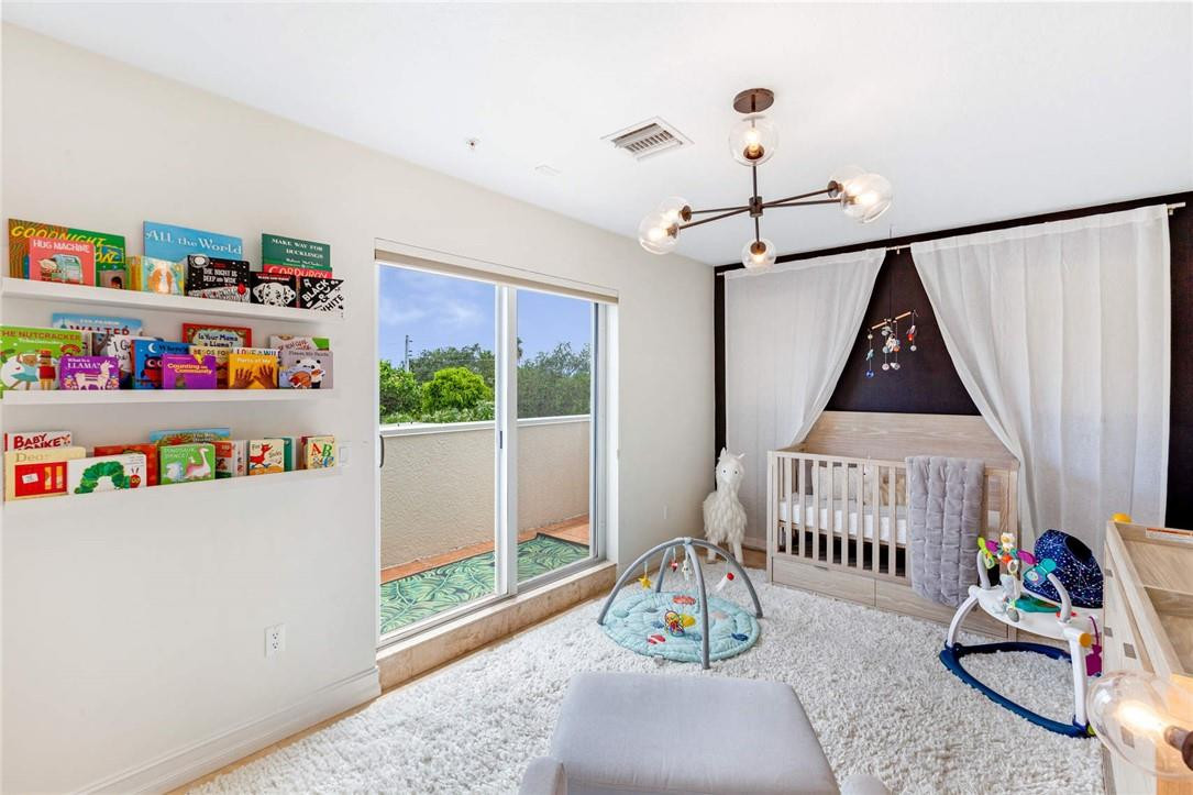 DOCKSIDE AT GRANDEUR - Residential