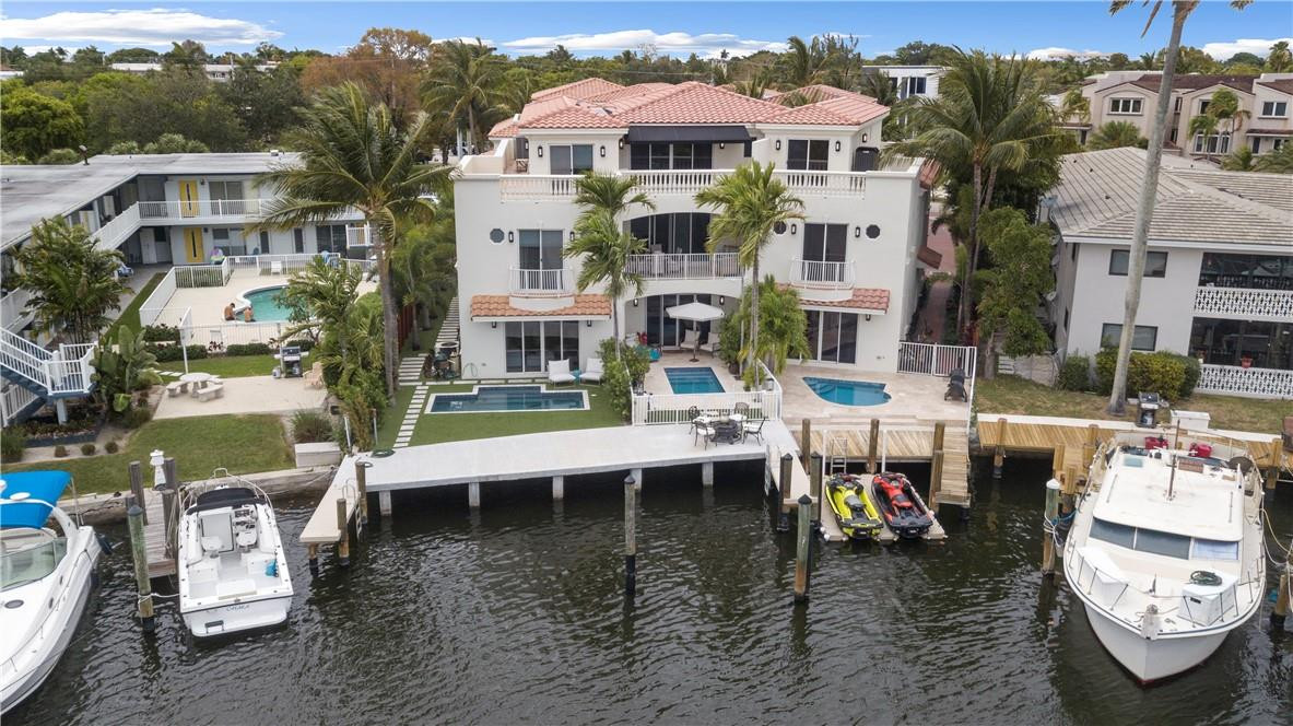 DOCKSIDE AT GRANDEUR - Residential